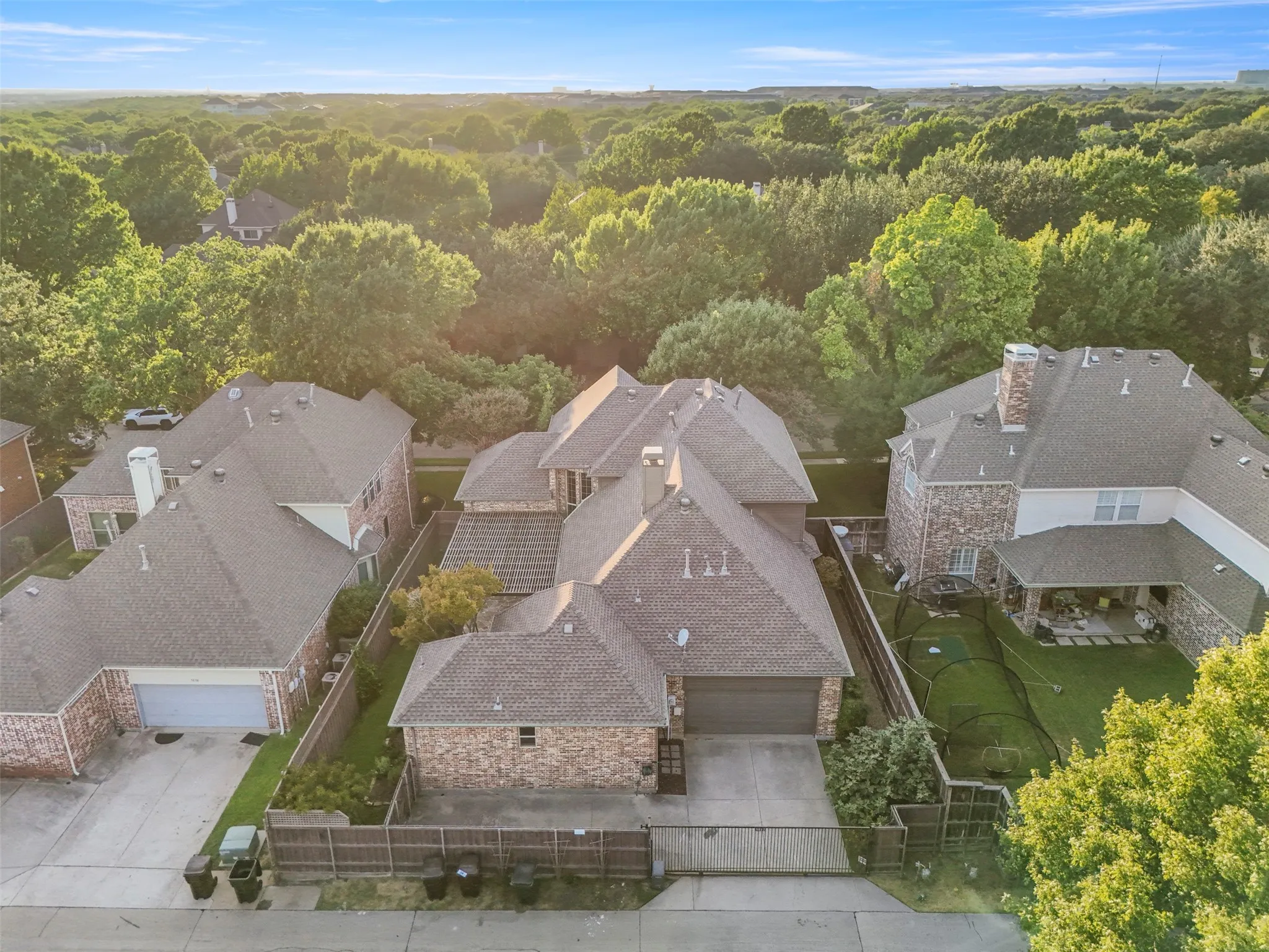 Single Family Residence For Sale in Collin County , 5812 Kingsbrook Drive, Plano, Texas 75093, 4 Bedroom, 3 Bathroom, 2 Garage spaces, 3,287 Sqft, built in 1996, mls#21300642, Real Estate Agent in Plano, Homes For Sale in Collin county, Homes For Sale in Plano, Realtor in Plano Texas, Real Estate Brokerage Independent Realty Texas, Luminita Cordes Realtor