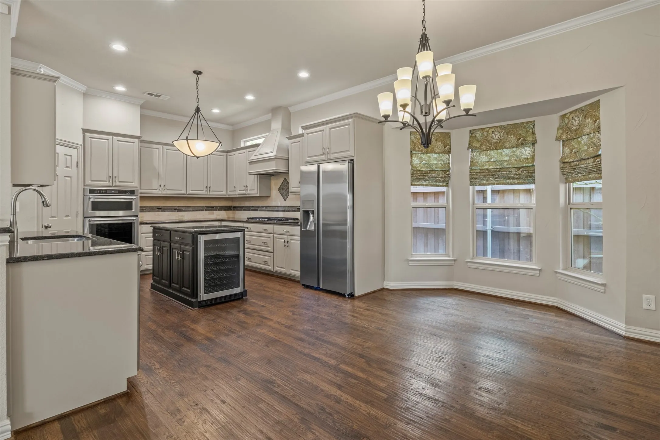 Single Family Residence For Sale in Collin County , 5812 Kingsbrook Drive, Plano, Texas 75093, 4 Bedroom, 3 Bathroom, 2 Garage spaces, 3,287 Sqft, built in 1996, mls#21300642, Real Estate Agent in Plano, Homes For Sale in Collin county, Homes For Sale in Plano, Realtor in Plano Texas, Real Estate Brokerage Independent Realty Texas, Luminita Cordes Realtor