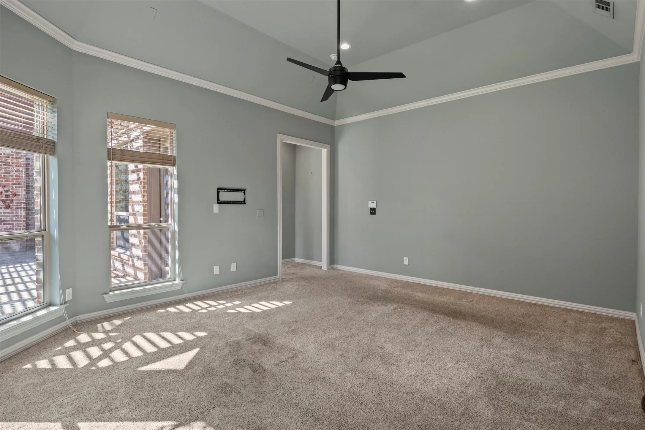 Single Family Residence For Sale in Collin County , 5812 Kingsbrook Drive, Plano, Texas 75093, 4 Bedroom, 3 Bathroom, 2 Garage spaces, 3,287 Sqft, built in 1996, mls#21300642, Real Estate Agent in Plano, Homes For Sale in Collin county, Homes For Sale in Plano, Realtor in Plano Texas, Real Estate Brokerage Independent Realty Texas, Luminita Cordes Realtor