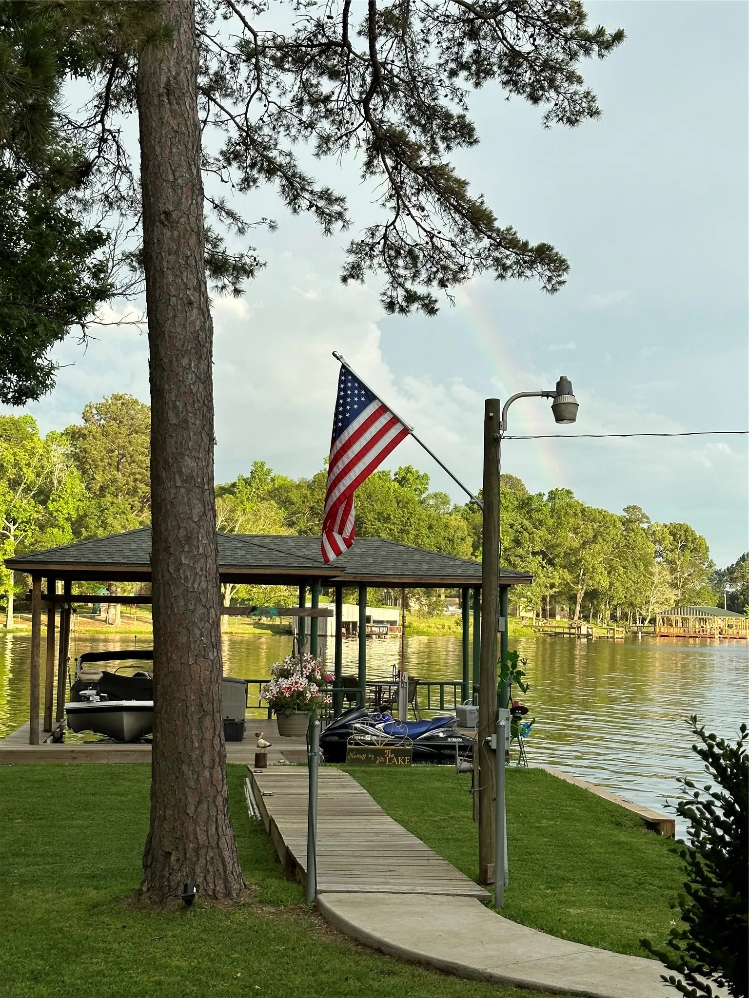 Single Family Residence For Sale in Wood County , 1776 County Road 2270, Mineola, Texas 75773, 3 Bedroom, 2 Bathroom, 2 Garage spaces, 1,596 Sqft, built in 1970, mls#21373008, Real Estate Agent in Mineola, Homes For Sale in Wood county, Homes For Sale in Mineola, Realtor in Mineola Texas, Real Estate Brokerage Independent Realty Texas, Luminita Cordes Realtor