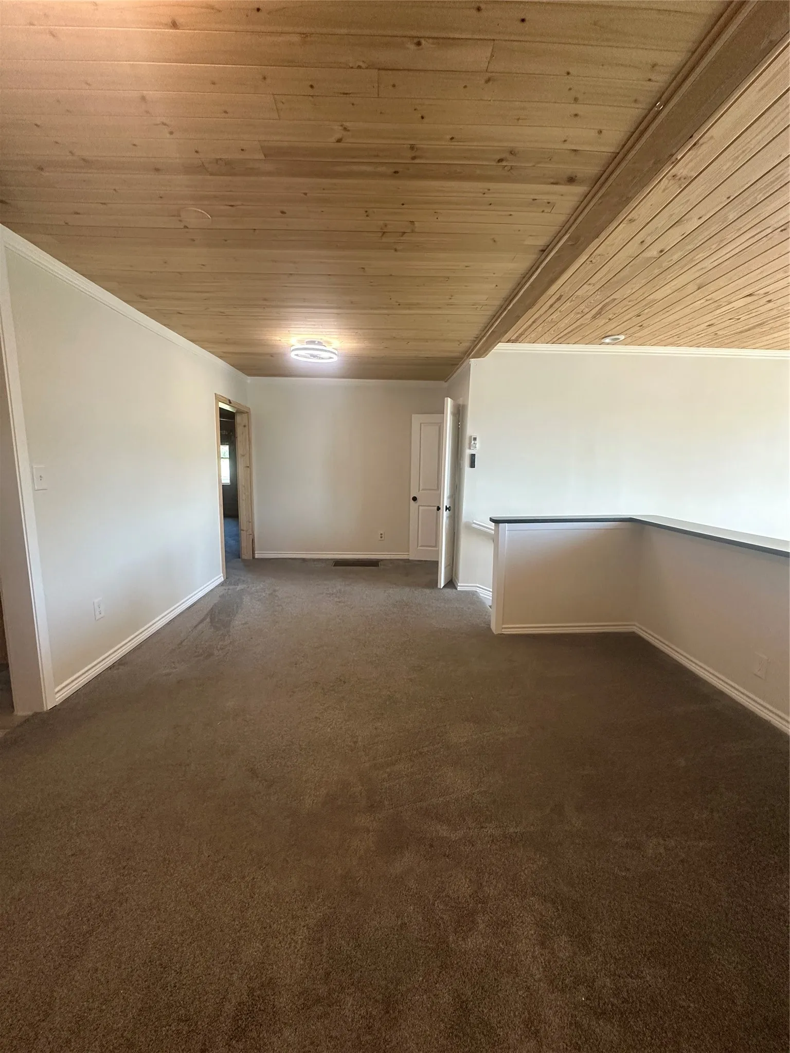 Single Family Residence For Sale in Wood County , 1776 County Road 2270, Mineola, Texas 75773, 3 Bedroom, 2 Bathroom, 2 Garage spaces, 1,596 Sqft, built in 1970, mls#21373008, Real Estate Agent in Mineola, Homes For Sale in Wood county, Homes For Sale in Mineola, Realtor in Mineola Texas, Real Estate Brokerage Independent Realty Texas, Luminita Cordes Realtor