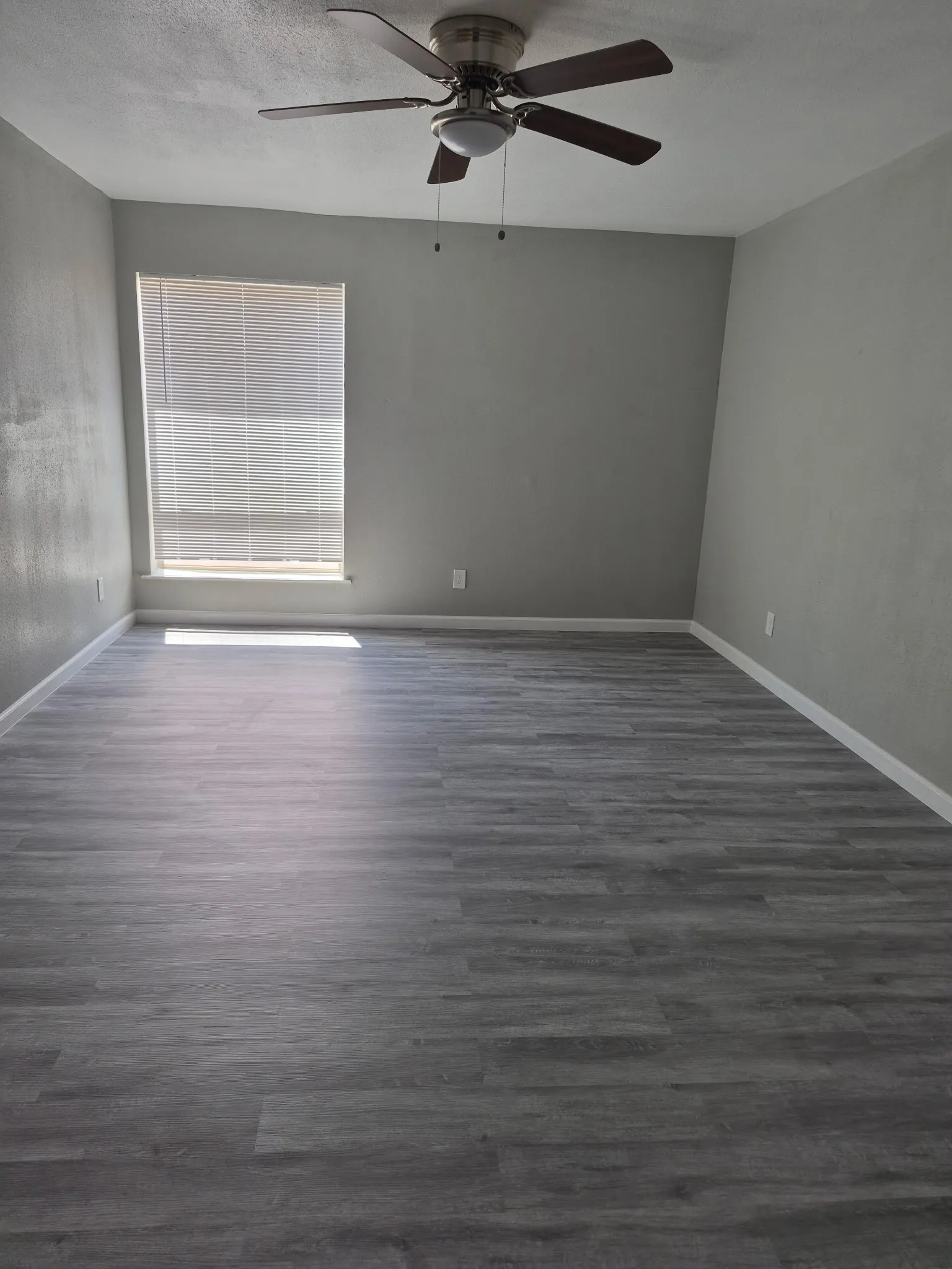 Apartment For Rent in Tarrant County , 6756 Trail Lake Drive A, Fort Worth, Texas 76133, 2 Bedroom, 2 Bathroom, Garage spaces, 4,256 Sqft, built in 1971, mls#21373596, Real Estate Agent in Fort Worth, Homes For Rent in Tarrant county, Homes For Rent in Fort Worth, Realtor in Fort Worth Texas, Real Estate Brokerage Independent Realty Texas, Luminita Cordes Realtor