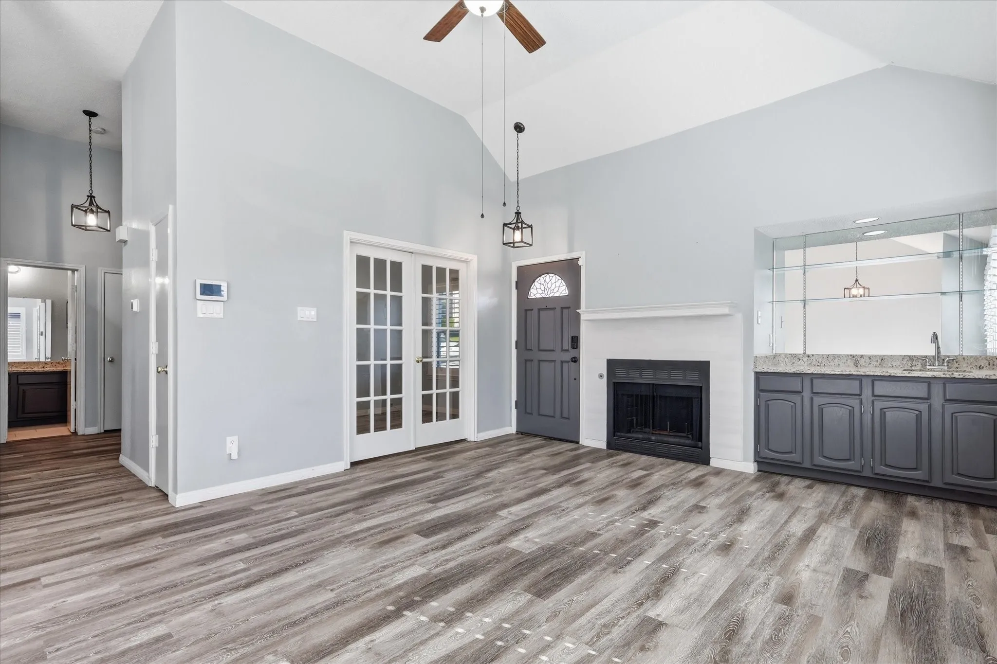 Single Family Residence For Sale in Denton County , 4311 Harvest Hill Road, Carrollton, Texas 75010, 3 Bedroom, 2 Bathroom, 2 Garage spaces, 1,331 Sqft, built in 1985, mls#21372467, Real Estate Agent in Carrollton, Homes For Sale in Denton county, Homes For Sale in Carrollton, Realtor in Carrollton Texas, Real Estate Brokerage Independent Realty Texas, Luminita Cordes Realtor