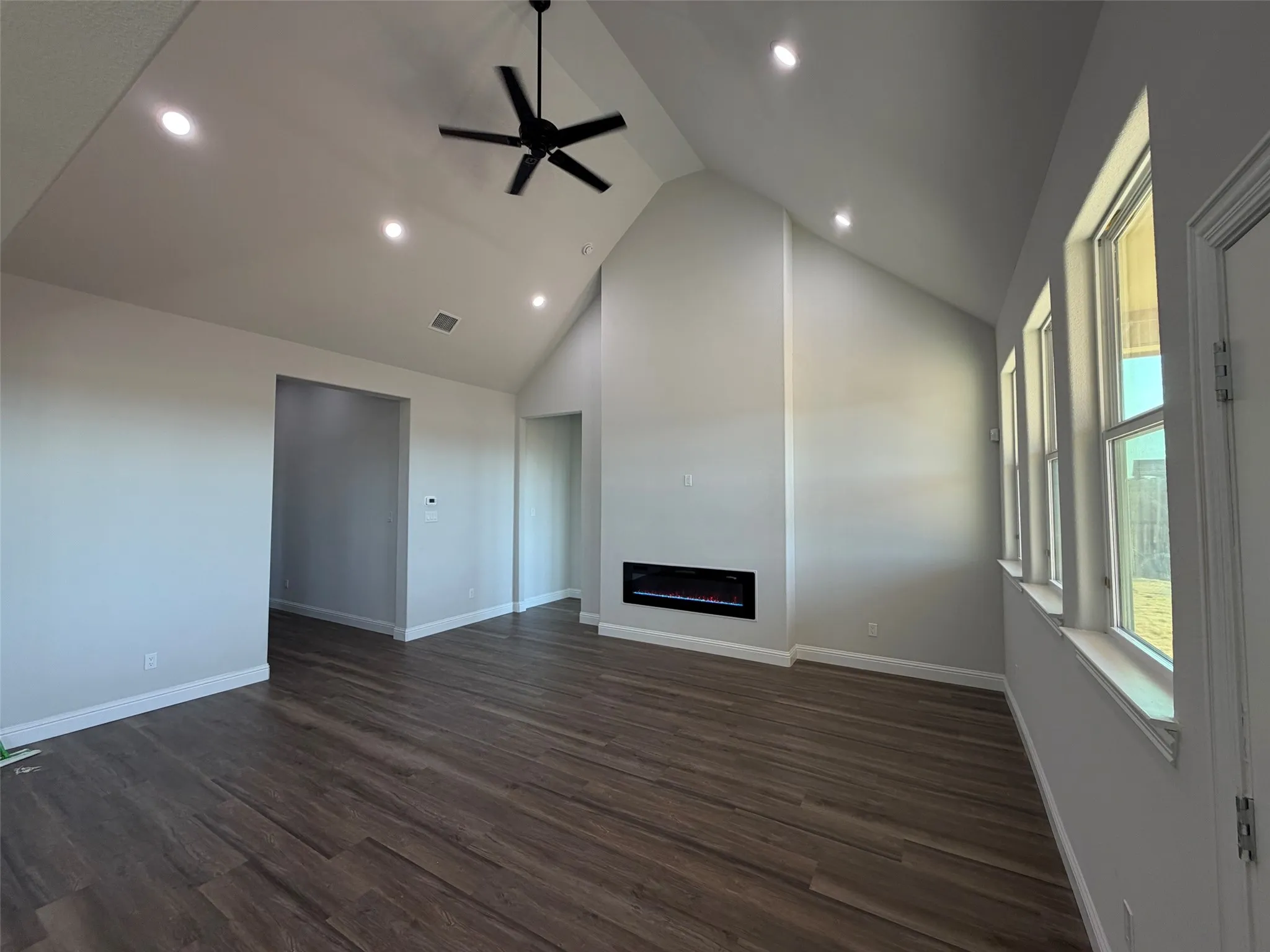 Single Family Residence For Sale in Navarro County , 3247 Hillsdale Drive, Corsicana, Texas 75110, 3 Bedroom, 2 Bathroom, 2 Garage spaces, 1,746 Sqft, built in 2026, mls#21373691, Real Estate Agent in Corsicana, Homes For Sale in Navarro county, Homes For Sale in Corsicana, Realtor in Corsicana Texas, Real Estate Brokerage Independent Realty Texas, Luminita Cordes Realtor