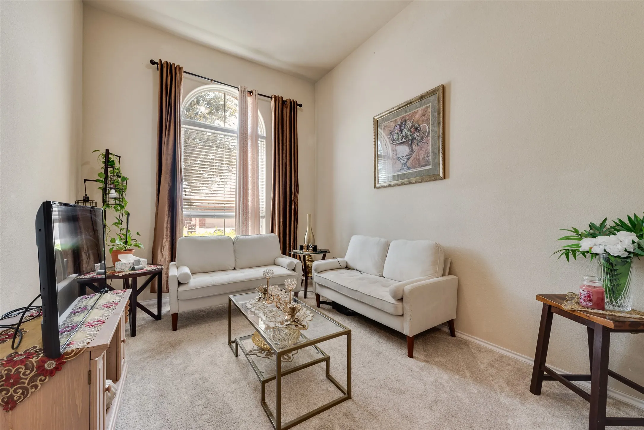 Single Family Residence For Sale in Tarrant County , 1045 Doe Meadow Drive, Fort Worth, Texas 76028, 3 Bedroom, 2 Bathroom, 2 Garage spaces, 1,802 Sqft, built in 2015, mls#21373532, Real Estate Agent in Fort Worth, Homes For Sale in Tarrant county, Homes For Sale in Fort Worth, Realtor in Fort Worth Texas, Real Estate Brokerage Independent Realty Texas, Luminita Cordes Realtor