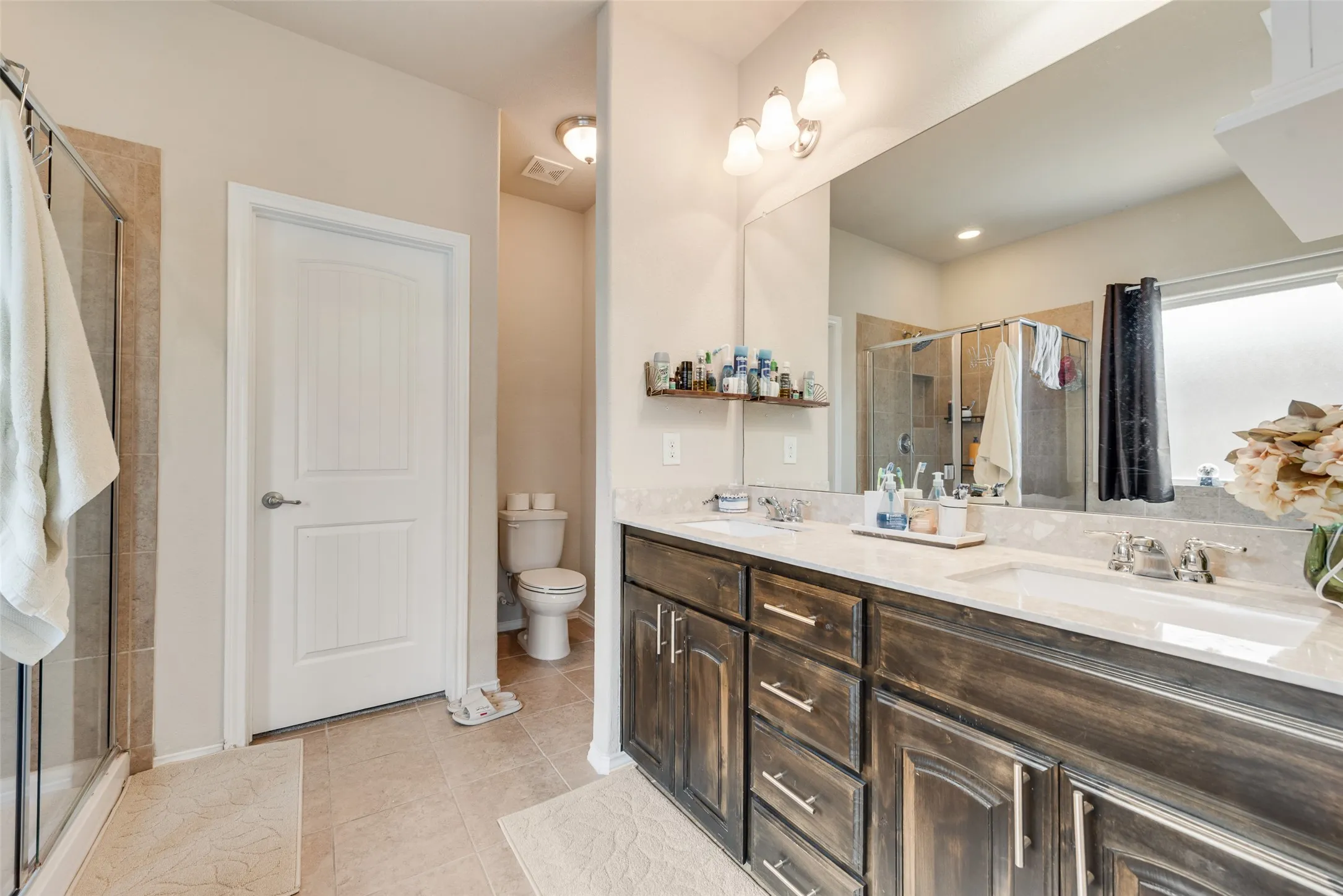 Single Family Residence For Sale in Tarrant County , 1045 Doe Meadow Drive, Fort Worth, Texas 76028, 3 Bedroom, 2 Bathroom, 2 Garage spaces, 1,802 Sqft, built in 2015, mls#21373532, Real Estate Agent in Fort Worth, Homes For Sale in Tarrant county, Homes For Sale in Fort Worth, Realtor in Fort Worth Texas, Real Estate Brokerage Independent Realty Texas, Luminita Cordes Realtor