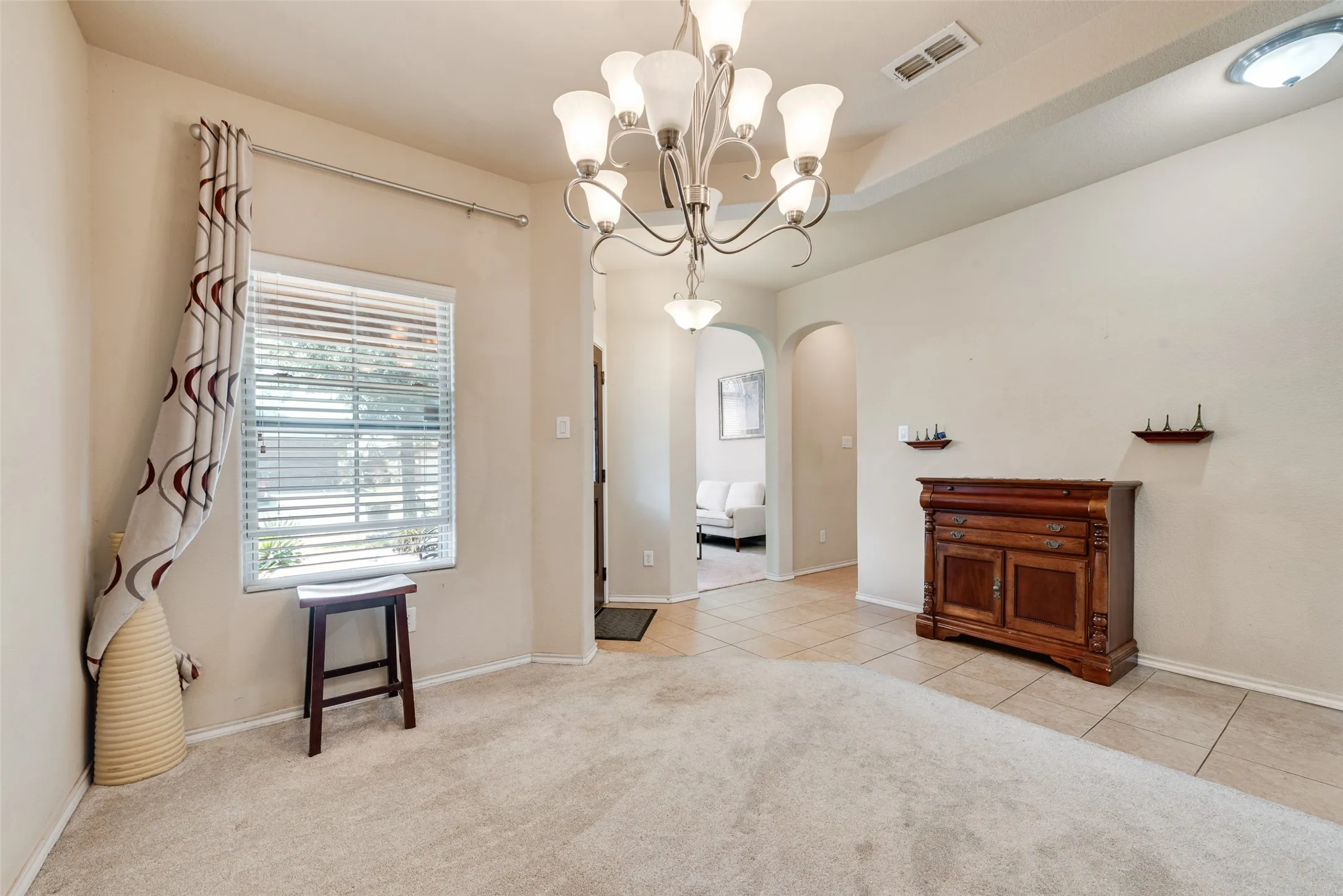 Single Family Residence For Sale in Tarrant County , 1045 Doe Meadow Drive, Fort Worth, Texas 76028, 3 Bedroom, 2 Bathroom, 2 Garage spaces, 1,802 Sqft, built in 2015, mls#21373532, Real Estate Agent in Fort Worth, Homes For Sale in Tarrant county, Homes For Sale in Fort Worth, Realtor in Fort Worth Texas, Real Estate Brokerage Independent Realty Texas, Luminita Cordes Realtor