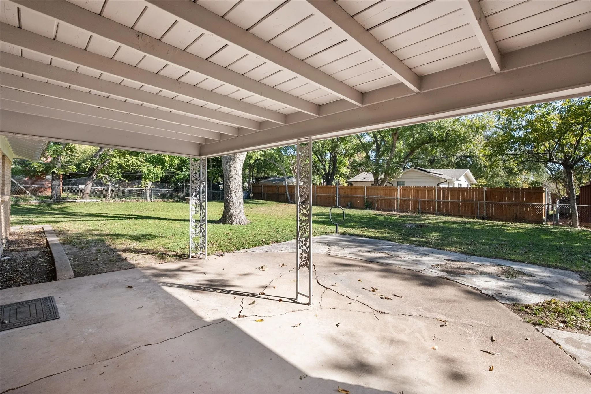 Single Family Residence For Sale in Tarrant County , 4316 Ashmore Drive, North Richland Hills, Texas 76180, 4 Bedroom, 2 Bathroom, Garage spaces, 2,398 Sqft, built in 1960, mls#21373702, Real Estate Agent in North Richland Hills, Homes For Sale in Tarrant county, Homes For Sale in North Richland Hills, Realtor in North Richland Hills Texas, Real Estate Brokerage Independent Realty Texas, Luminita Cordes Realtor