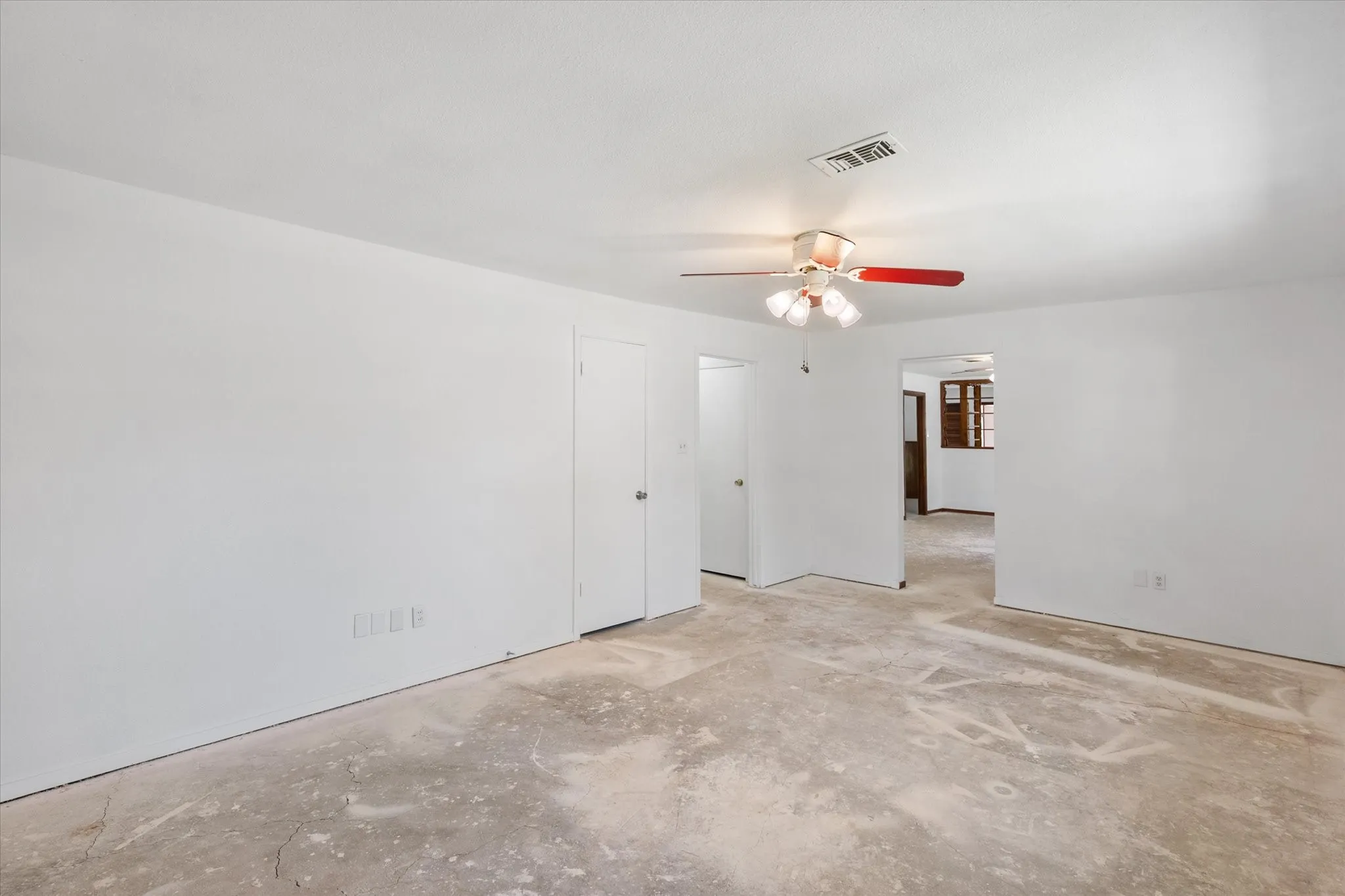 Single Family Residence For Sale in Tarrant County , 4316 Ashmore Drive, North Richland Hills, Texas 76180, 4 Bedroom, 2 Bathroom, Garage spaces, 2,398 Sqft, built in 1960, mls#21373702, Real Estate Agent in North Richland Hills, Homes For Sale in Tarrant county, Homes For Sale in North Richland Hills, Realtor in North Richland Hills Texas, Real Estate Brokerage Independent Realty Texas, Luminita Cordes Realtor