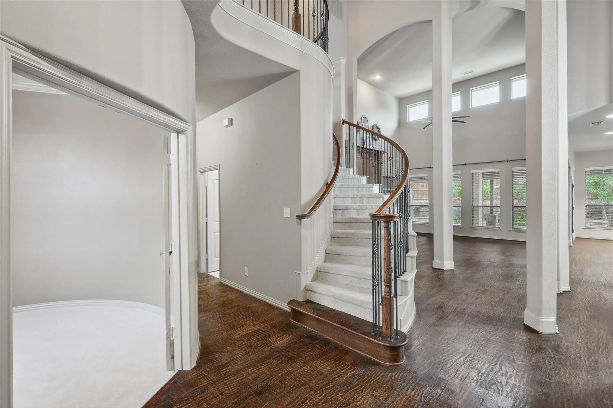 Single Family Residence For Rent in Denton County , 1132 Claire Street, Lantana, Texas 76226, 4 Bedroom, 3 Bathroom, 3 Garage spaces, 3,679 Sqft, built in 2006, mls#21373638, Real Estate Agent in Lantana, Homes For Rent in Denton county, Homes For Rent in Lantana, Realtor in Lantana Texas, Real Estate Brokerage Independent Realty Texas, Luminita Cordes Realtor
