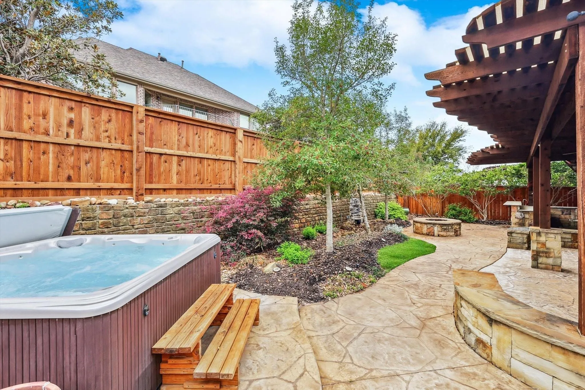 Single Family Residence For Rent in Denton County , 1132 Claire Street, Lantana, Texas 76226, 4 Bedroom, 3 Bathroom, 3 Garage spaces, 3,679 Sqft, built in 2006, mls#21373638, Real Estate Agent in Lantana, Homes For Rent in Denton county, Homes For Rent in Lantana, Realtor in Lantana Texas, Real Estate Brokerage Independent Realty Texas, Luminita Cordes Realtor
