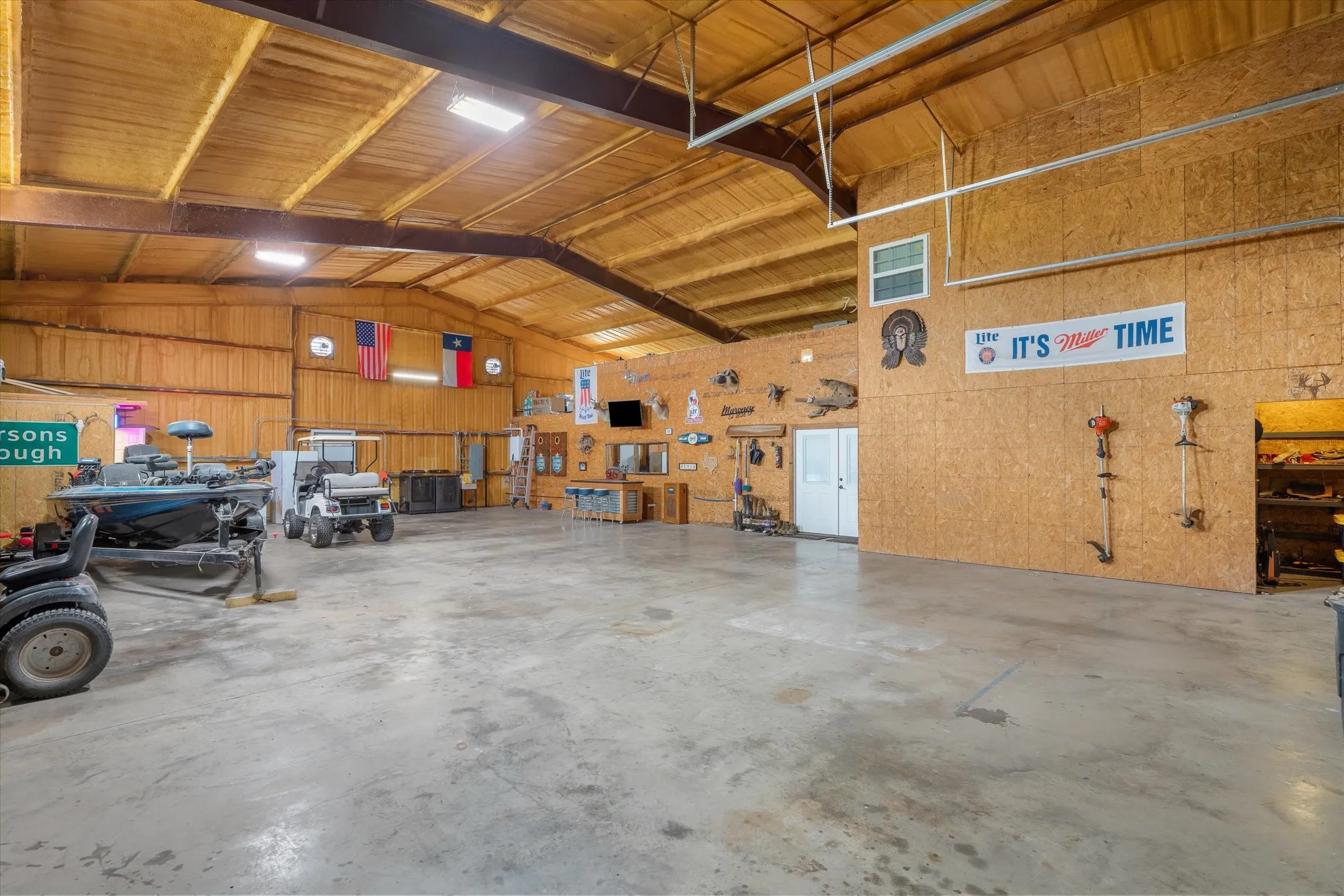Single Family Residence For Sale in Van Zandt County , 2857 Fm 858, Ben Wheeler, Texas 75754, 2 Bedroom, 2 Bathroom, 4 Garage spaces, 1,450 Sqft, built in 2017, mls#21371093, Real Estate Agent in Ben Wheeler, Homes For Sale in Van Zandt county, Homes For Sale in Ben Wheeler, Realtor in Ben Wheeler Texas, Real Estate Brokerage Independent Realty Texas, Luminita Cordes Realtor