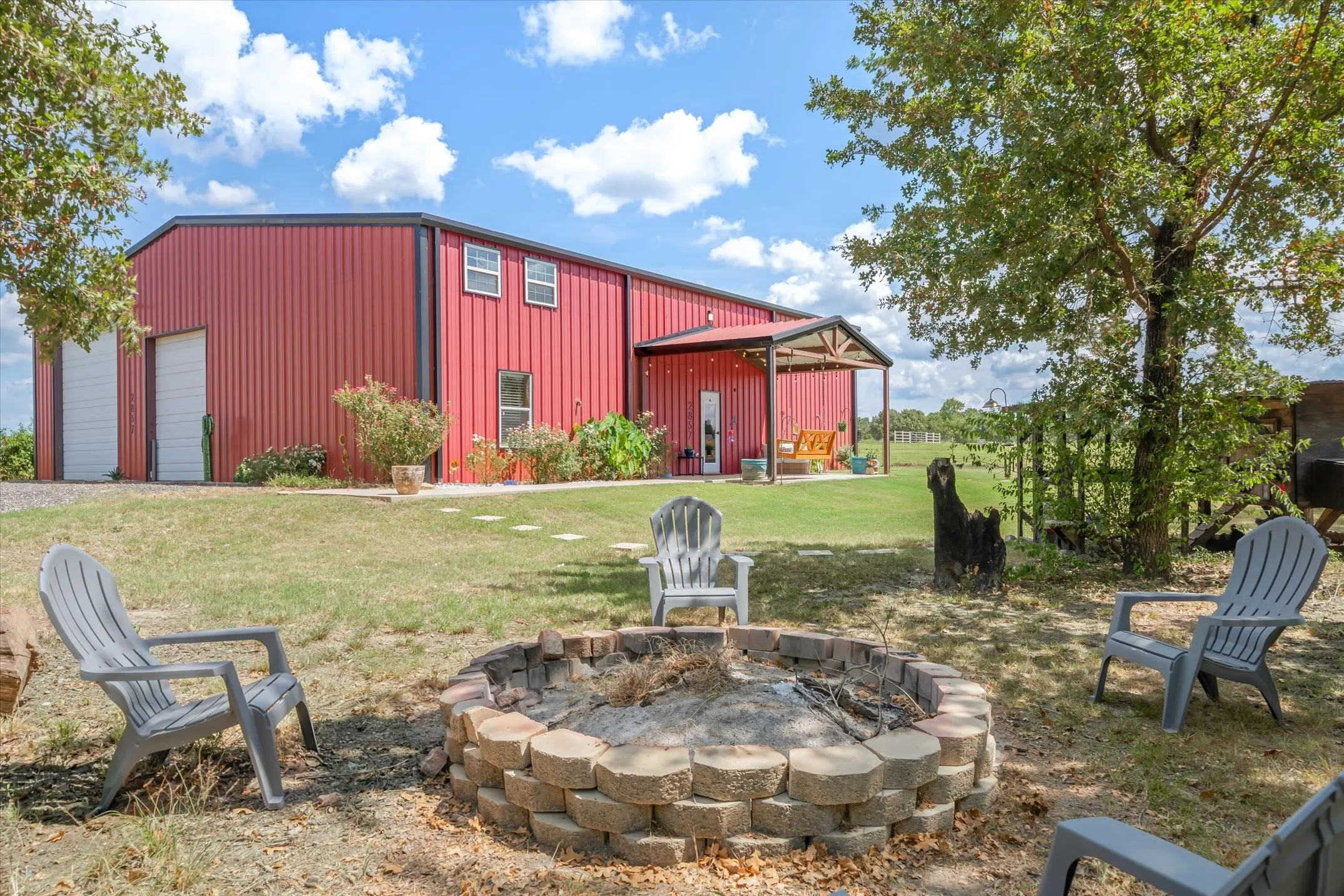 Single Family Residence For Sale in Van Zandt County , 2857 Fm 858, Ben Wheeler, Texas 75754, 2 Bedroom, 2 Bathroom, 4 Garage spaces, 1,450 Sqft, built in 2017, mls#21371093, Real Estate Agent in Ben Wheeler, Homes For Sale in Van Zandt county, Homes For Sale in Ben Wheeler, Realtor in Ben Wheeler Texas, Real Estate Brokerage Independent Realty Texas, Luminita Cordes Realtor