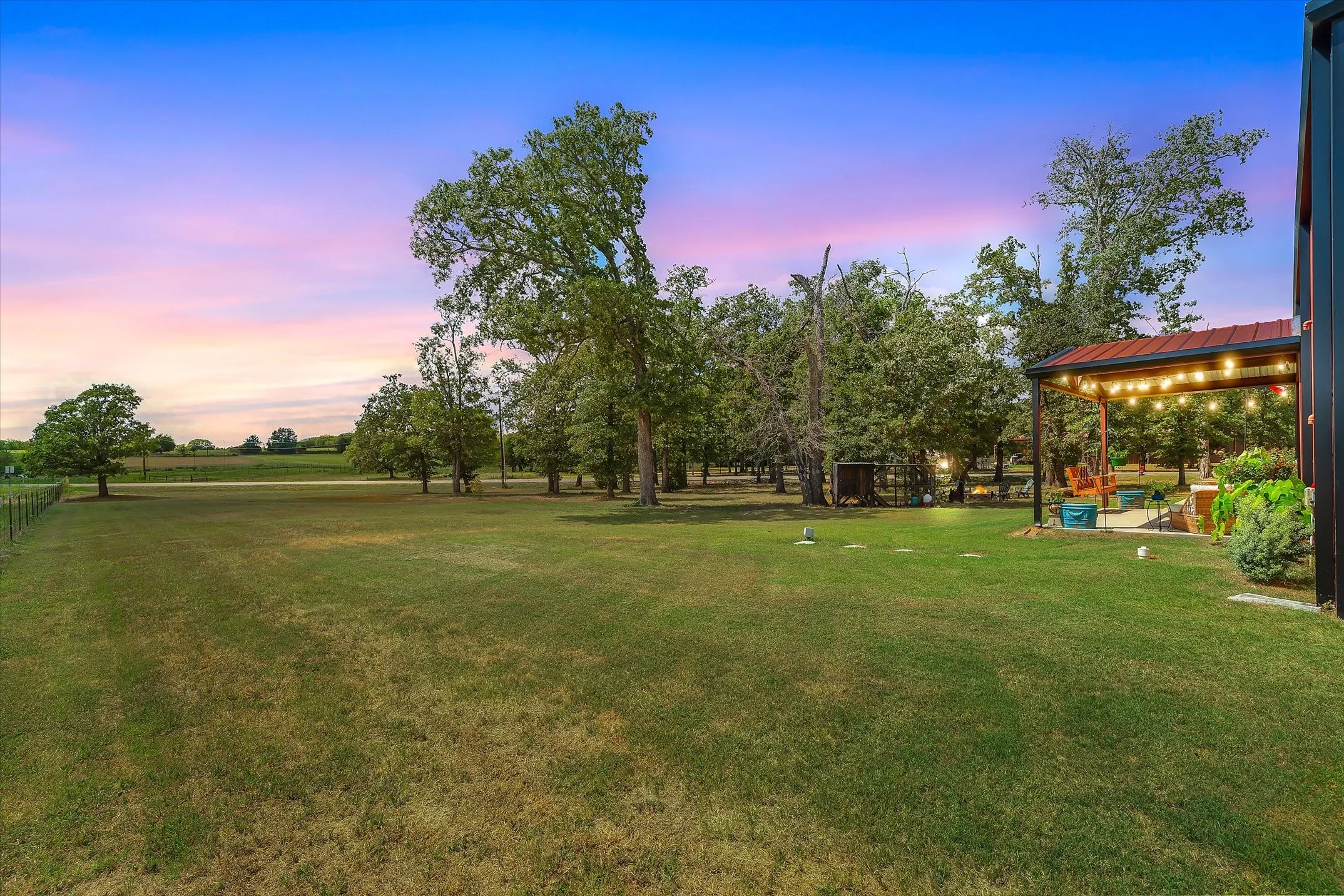 Single Family Residence For Sale in Van Zandt County , 2857 Fm 858, Ben Wheeler, Texas 75754, 2 Bedroom, 2 Bathroom, 4 Garage spaces, 1,450 Sqft, built in 2017, mls#21371093, Real Estate Agent in Ben Wheeler, Homes For Sale in Van Zandt county, Homes For Sale in Ben Wheeler, Realtor in Ben Wheeler Texas, Real Estate Brokerage Independent Realty Texas, Luminita Cordes Realtor