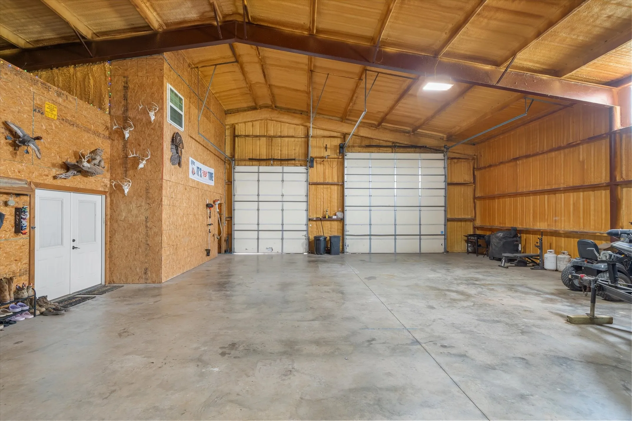 Single Family Residence For Sale in Van Zandt County , 2857 Fm 858, Ben Wheeler, Texas 75754, 2 Bedroom, 2 Bathroom, 4 Garage spaces, 1,450 Sqft, built in 2017, mls#21371093, Real Estate Agent in Ben Wheeler, Homes For Sale in Van Zandt county, Homes For Sale in Ben Wheeler, Realtor in Ben Wheeler Texas, Real Estate Brokerage Independent Realty Texas, Luminita Cordes Realtor