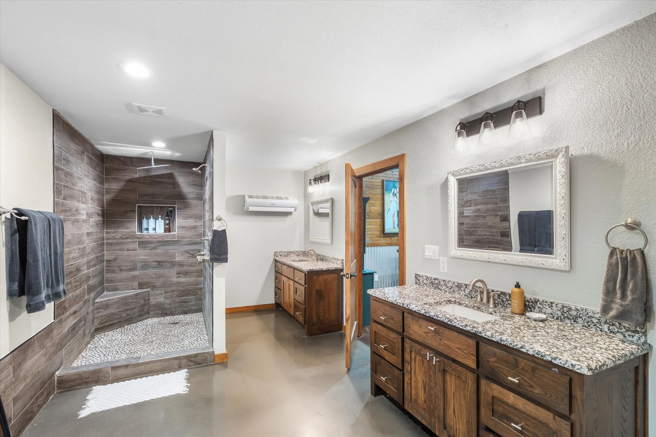 Single Family Residence For Sale in Van Zandt County , 2857 Fm 858, Ben Wheeler, Texas 75754, 2 Bedroom, 2 Bathroom, 4 Garage spaces, 1,450 Sqft, built in 2017, mls#21371093, Real Estate Agent in Ben Wheeler, Homes For Sale in Van Zandt county, Homes For Sale in Ben Wheeler, Realtor in Ben Wheeler Texas, Real Estate Brokerage Independent Realty Texas, Luminita Cordes Realtor