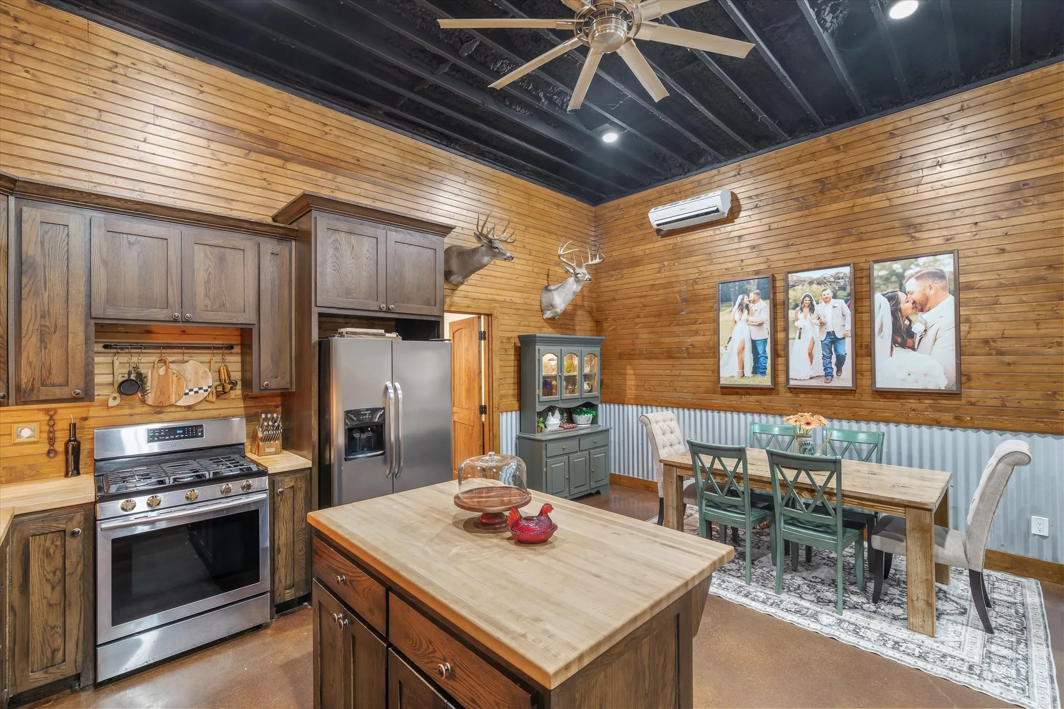 Single Family Residence For Sale in Van Zandt County , 2857 Fm 858, Ben Wheeler, Texas 75754, 2 Bedroom, 2 Bathroom, 4 Garage spaces, 1,450 Sqft, built in 2017, mls#21371093, Real Estate Agent in Ben Wheeler, Homes For Sale in Van Zandt county, Homes For Sale in Ben Wheeler, Realtor in Ben Wheeler Texas, Real Estate Brokerage Independent Realty Texas, Luminita Cordes Realtor