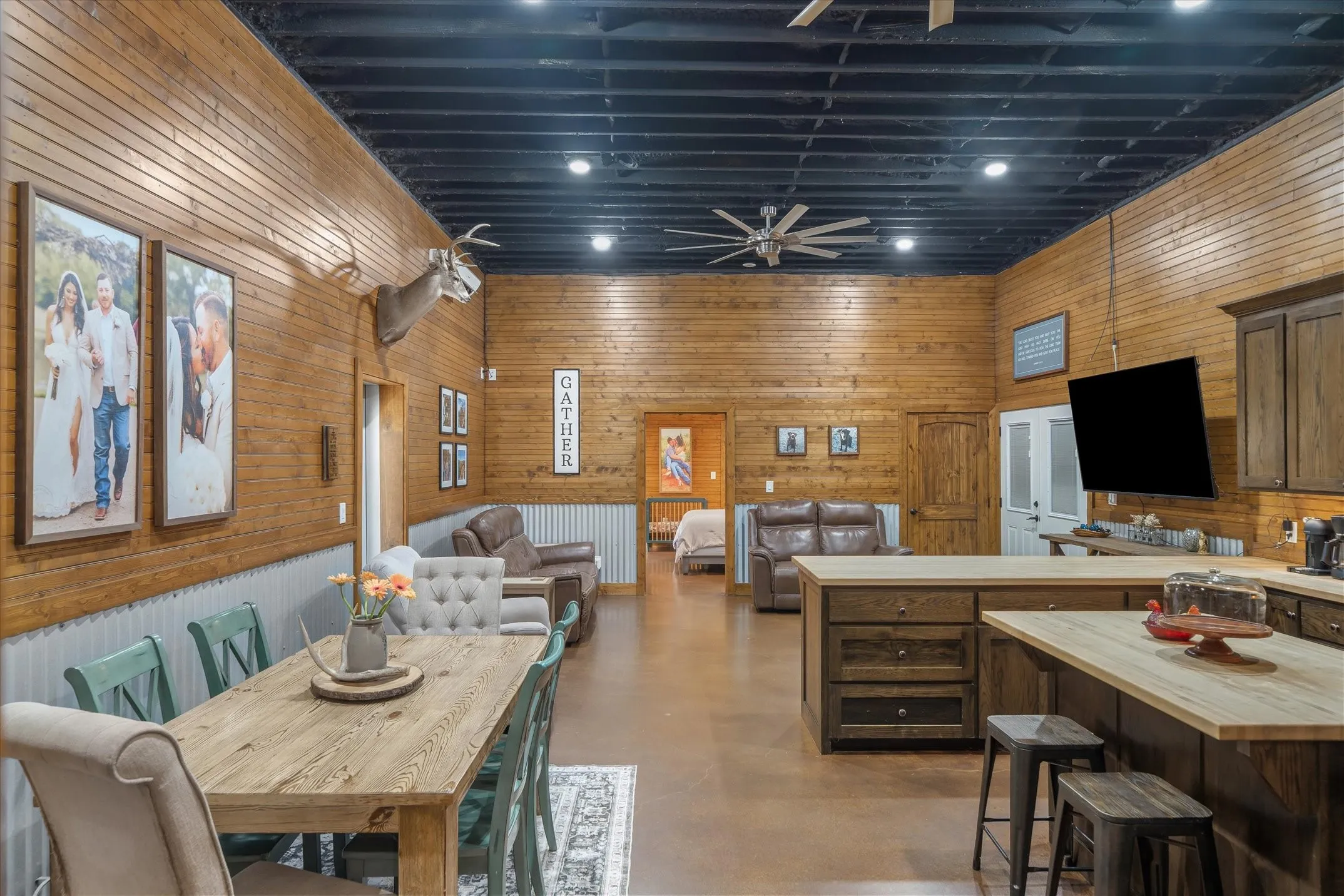Single Family Residence For Sale in Van Zandt County , 2857 Fm 858, Ben Wheeler, Texas 75754, 2 Bedroom, 2 Bathroom, 4 Garage spaces, 1,450 Sqft, built in 2017, mls#21371093, Real Estate Agent in Ben Wheeler, Homes For Sale in Van Zandt county, Homes For Sale in Ben Wheeler, Realtor in Ben Wheeler Texas, Real Estate Brokerage Independent Realty Texas, Luminita Cordes Realtor