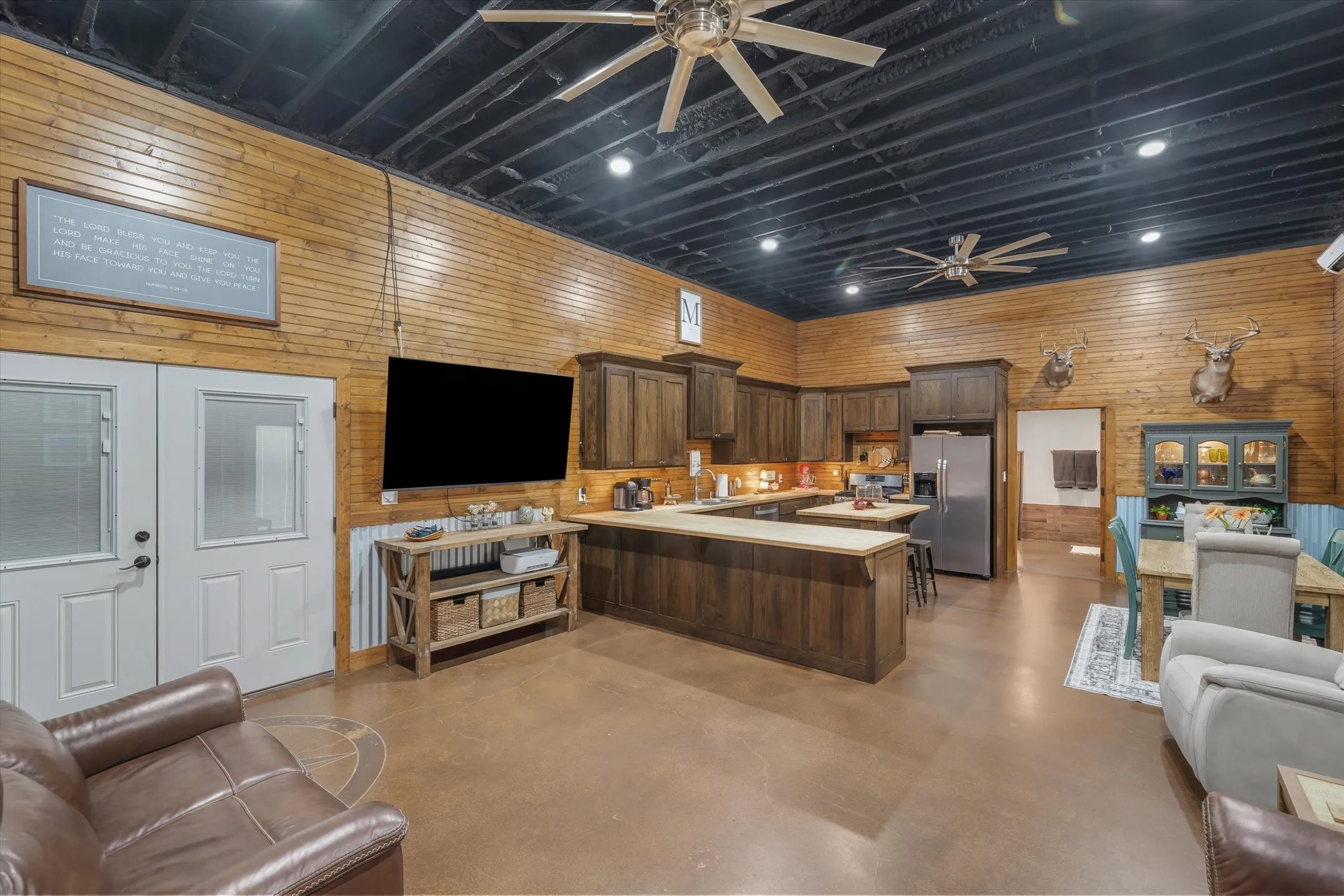 Single Family Residence For Sale in Van Zandt County , 2857 Fm 858, Ben Wheeler, Texas 75754, 2 Bedroom, 2 Bathroom, 4 Garage spaces, 1,450 Sqft, built in 2017, mls#21371093, Real Estate Agent in Ben Wheeler, Homes For Sale in Van Zandt county, Homes For Sale in Ben Wheeler, Realtor in Ben Wheeler Texas, Real Estate Brokerage Independent Realty Texas, Luminita Cordes Realtor