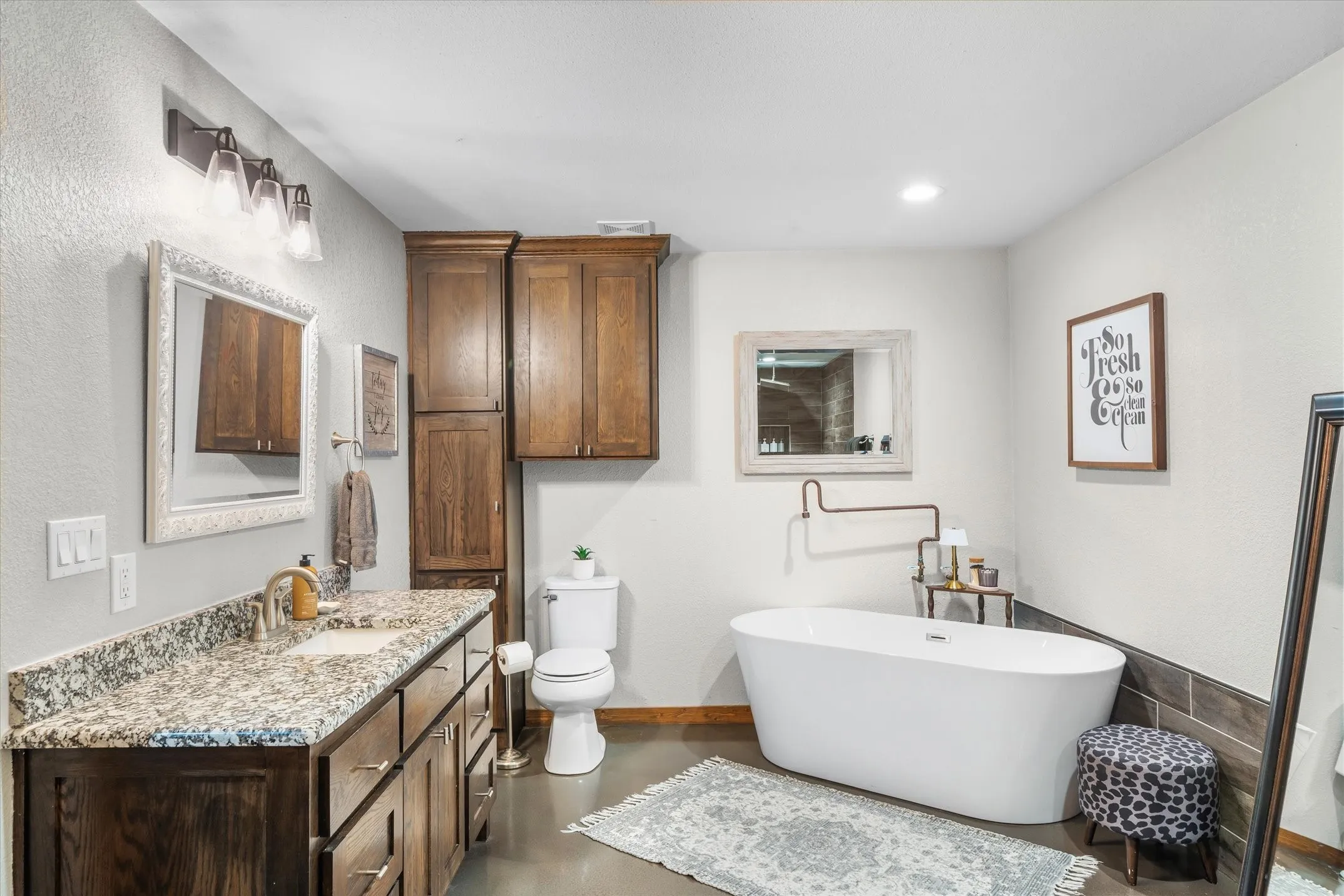 Single Family Residence For Sale in Van Zandt County , 2857 Fm 858, Ben Wheeler, Texas 75754, 2 Bedroom, 2 Bathroom, 4 Garage spaces, 1,450 Sqft, built in 2017, mls#21371093, Real Estate Agent in Ben Wheeler, Homes For Sale in Van Zandt county, Homes For Sale in Ben Wheeler, Realtor in Ben Wheeler Texas, Real Estate Brokerage Independent Realty Texas, Luminita Cordes Realtor