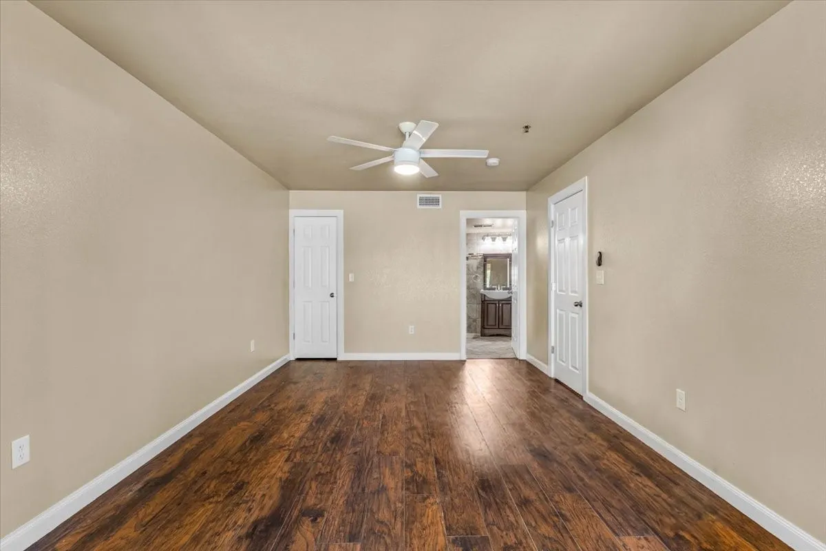 Condominium For Sale in Wise County , 114 Harbor Drive 219, Runaway Bay, Texas 76426, 3 Bedroom, 2 Bathroom, Garage spaces, 1,392 Sqft, built in 2016, mls#21373705, Real Estate Agent in Runaway Bay, Homes For Sale in Wise county, Homes For Sale in Runaway Bay, Realtor in Runaway Bay Texas, Real Estate Brokerage Independent Realty Texas, Luminita Cordes Realtor