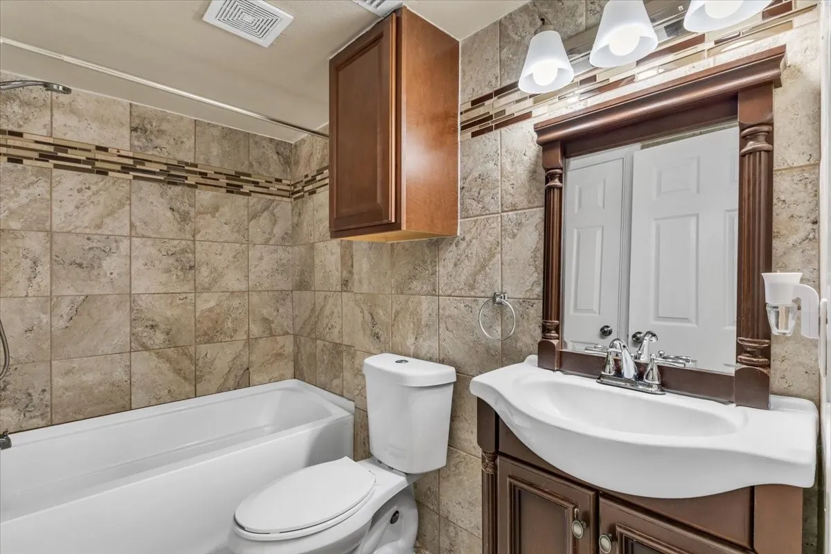 Condominium For Sale in Wise County , 114 Harbor Drive 219, Runaway Bay, Texas 76426, 3 Bedroom, 2 Bathroom, Garage spaces, 1,392 Sqft, built in 2016, mls#21373705, Real Estate Agent in Runaway Bay, Homes For Sale in Wise county, Homes For Sale in Runaway Bay, Realtor in Runaway Bay Texas, Real Estate Brokerage Independent Realty Texas, Luminita Cordes Realtor