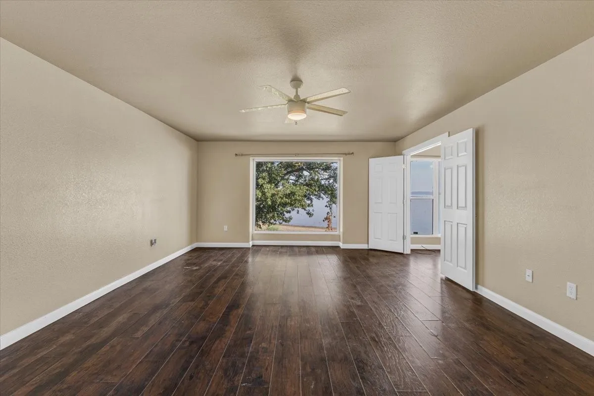 Condominium For Sale in Wise County , 114 Harbor Drive 219, Runaway Bay, Texas 76426, 3 Bedroom, 2 Bathroom, Garage spaces, 1,392 Sqft, built in 2016, mls#21373705, Real Estate Agent in Runaway Bay, Homes For Sale in Wise county, Homes For Sale in Runaway Bay, Realtor in Runaway Bay Texas, Real Estate Brokerage Independent Realty Texas, Luminita Cordes Realtor