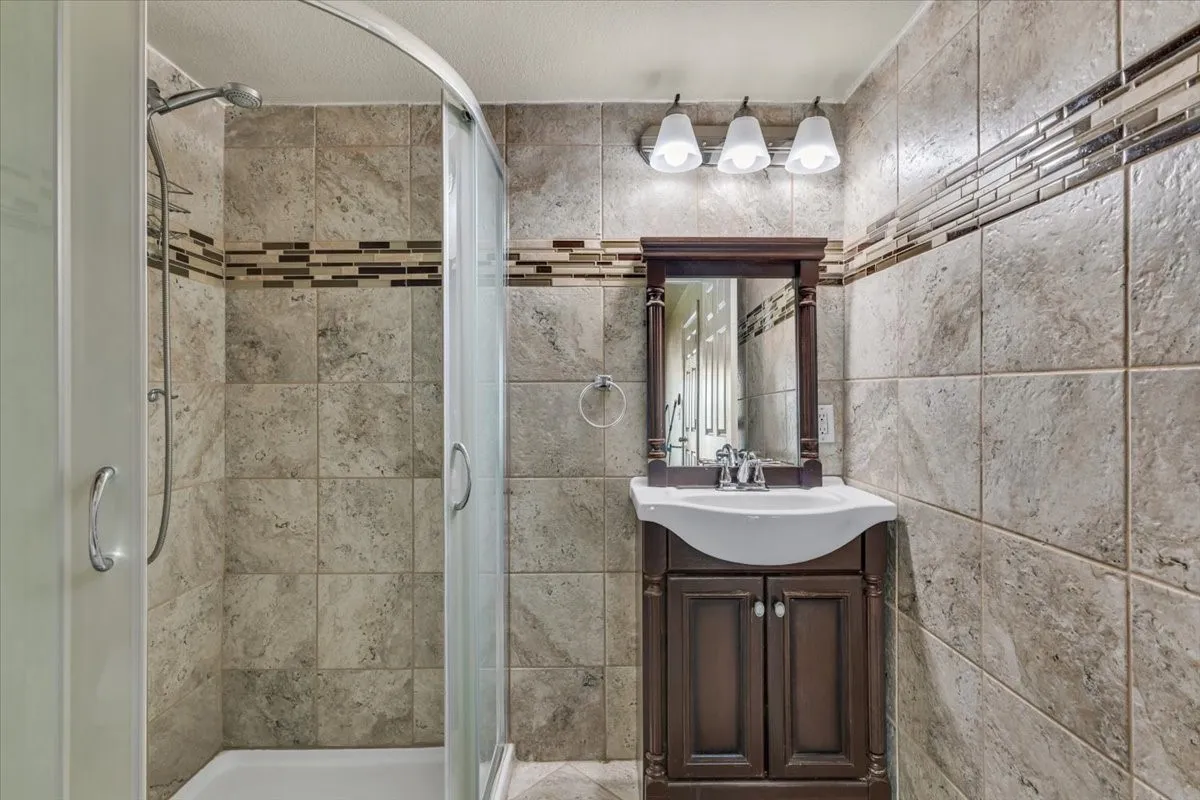 Condominium For Sale in Wise County , 114 Harbor Drive 219, Runaway Bay, Texas 76426, 3 Bedroom, 2 Bathroom, Garage spaces, 1,392 Sqft, built in 2016, mls#21373705, Real Estate Agent in Runaway Bay, Homes For Sale in Wise county, Homes For Sale in Runaway Bay, Realtor in Runaway Bay Texas, Real Estate Brokerage Independent Realty Texas, Luminita Cordes Realtor