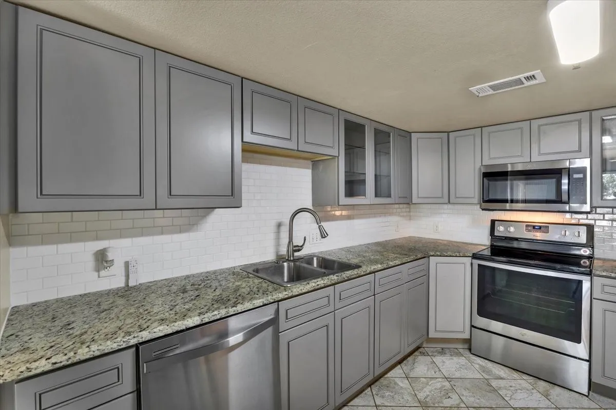 Condominium For Sale in Wise County , 114 Harbor Drive 219, Runaway Bay, Texas 76426, 3 Bedroom, 2 Bathroom, Garage spaces, 1,392 Sqft, built in 2016, mls#21373705, Real Estate Agent in Runaway Bay, Homes For Sale in Wise county, Homes For Sale in Runaway Bay, Realtor in Runaway Bay Texas, Real Estate Brokerage Independent Realty Texas, Luminita Cordes Realtor