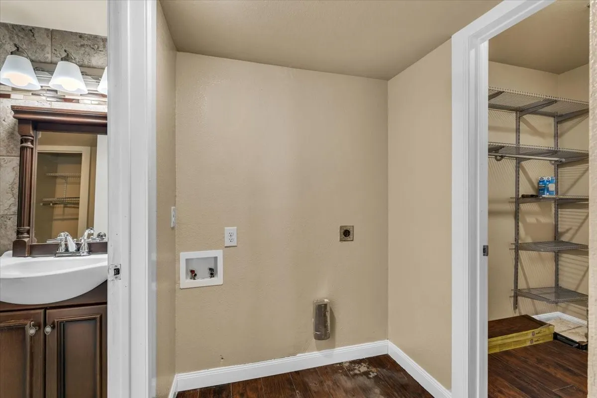 Condominium For Sale in Wise County , 114 Harbor Drive 219, Runaway Bay, Texas 76426, 3 Bedroom, 2 Bathroom, Garage spaces, 1,392 Sqft, built in 2016, mls#21373705, Real Estate Agent in Runaway Bay, Homes For Sale in Wise county, Homes For Sale in Runaway Bay, Realtor in Runaway Bay Texas, Real Estate Brokerage Independent Realty Texas, Luminita Cordes Realtor
