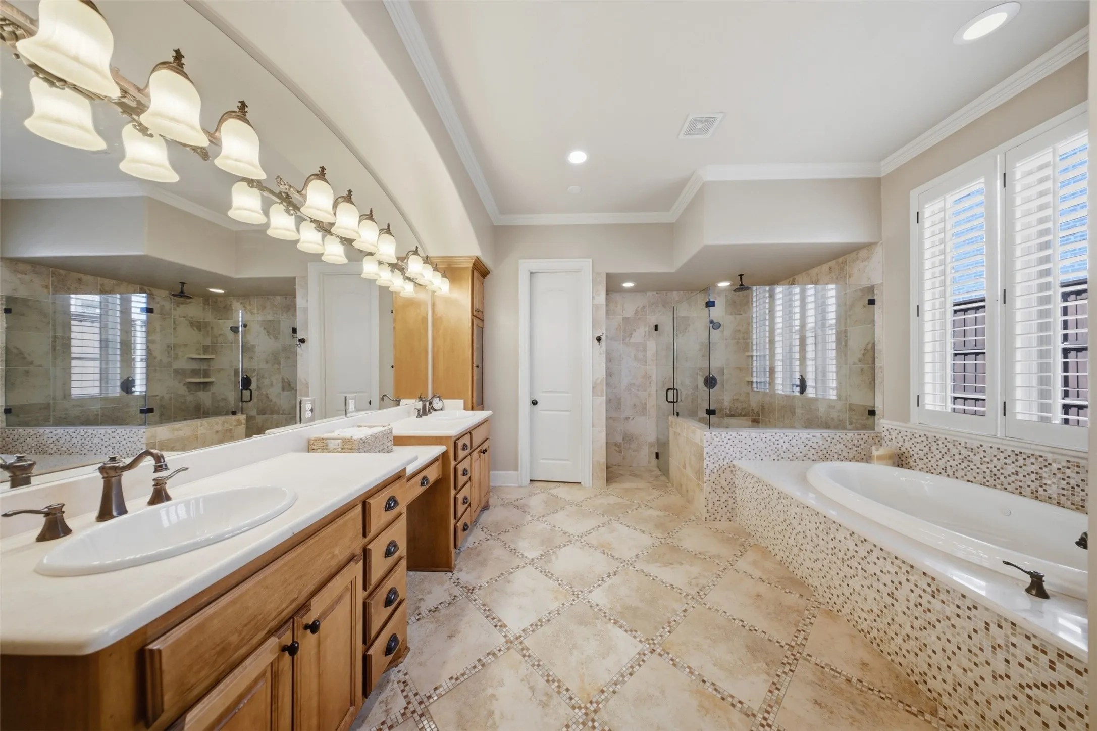 Single Family Residence For Sale in Collin County , 4081 Chimney Rock Drive, Prosper, Texas 75078, 5 Bedroom, 7 Bathroom, 3 Garage spaces, 4,785 Sqft, built in 2008, mls#21373658, Real Estate Agent in Prosper, Homes For Sale in Collin county, Homes For Sale in Prosper, Realtor in Prosper Texas, Real Estate Brokerage Independent Realty Texas, Luminita Cordes Realtor