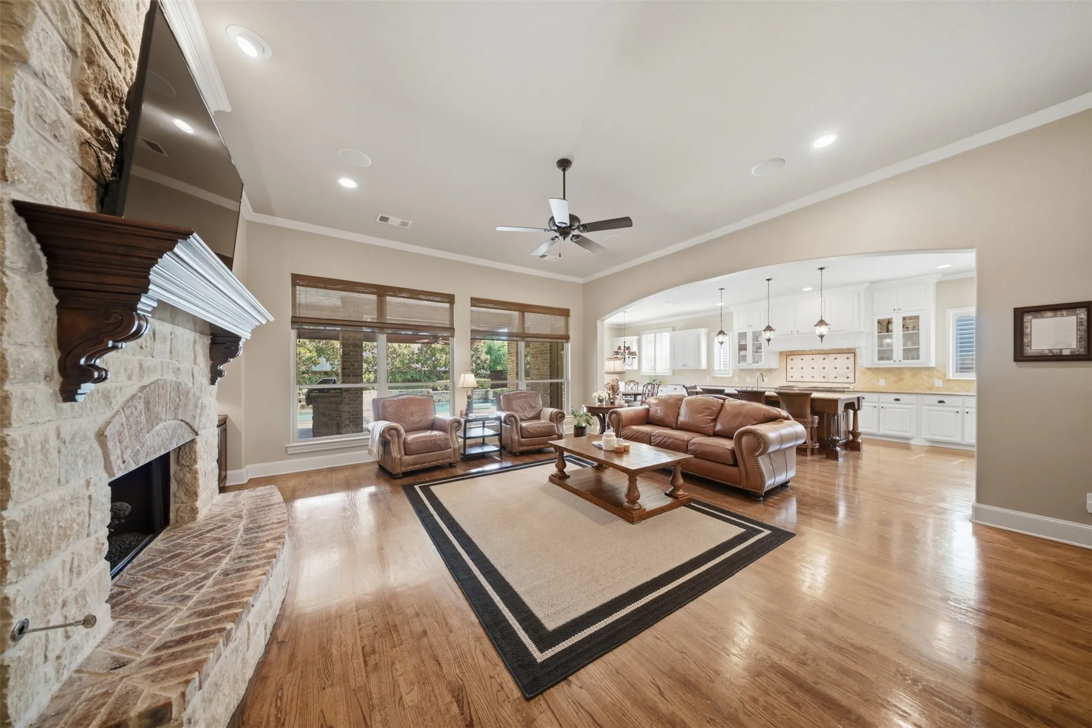 Single Family Residence For Sale in Collin County , 4081 Chimney Rock Drive, Prosper, Texas 75078, 5 Bedroom, 7 Bathroom, 3 Garage spaces, 4,785 Sqft, built in 2008, mls#21373658, Real Estate Agent in Prosper, Homes For Sale in Collin county, Homes For Sale in Prosper, Realtor in Prosper Texas, Real Estate Brokerage Independent Realty Texas, Luminita Cordes Realtor