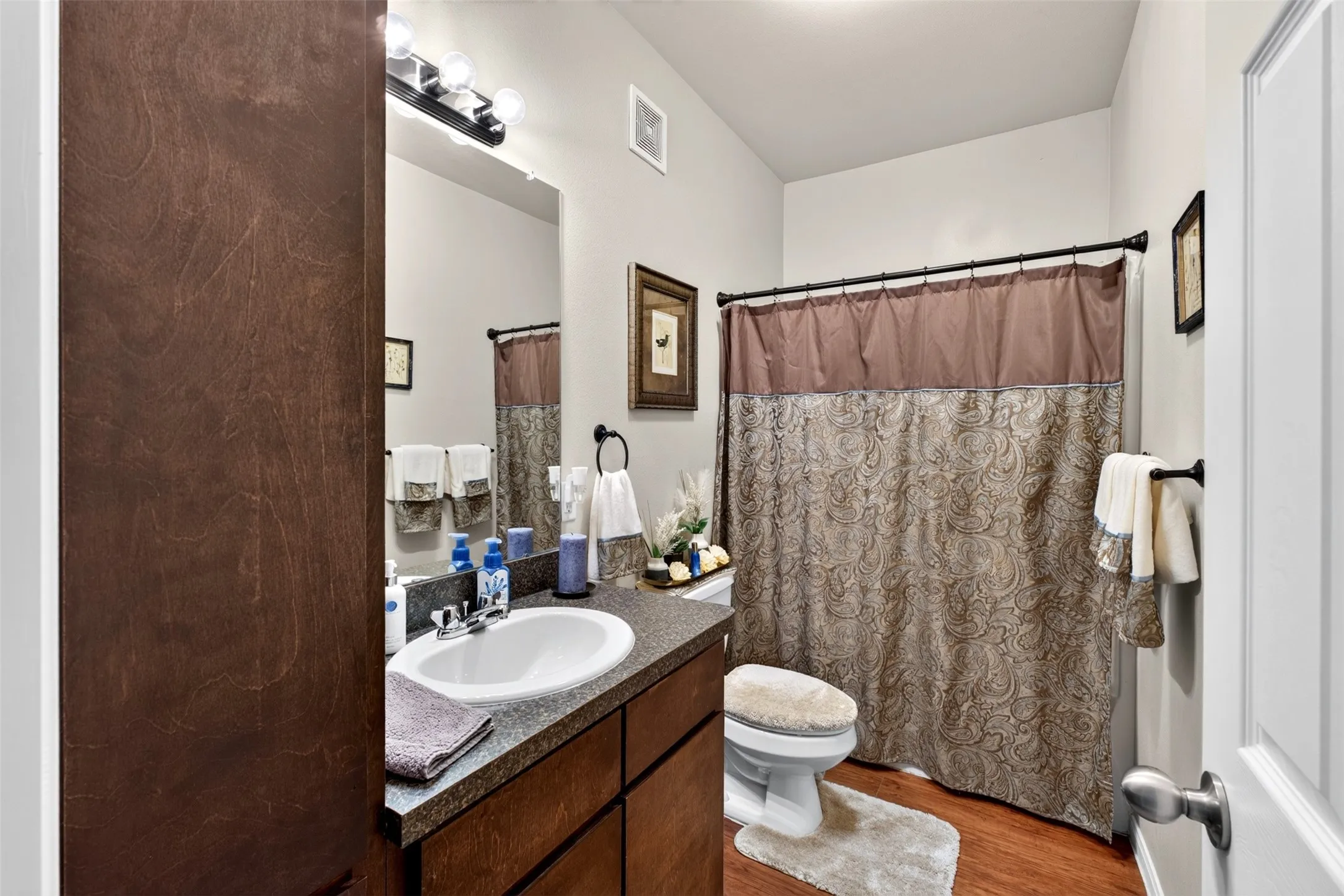 Apartment For Sale in Shelby County , 403 Nacogdoches Street, Center, Texas 75935, 32 Bedroom, 32 Bathroom, Garage spaces, 0 Sqft, built in 2010, mls#21373678, Real Estate Agent in Center, Homes For Sale in Shelby county, Homes For Sale in Center, Realtor in Center Texas, Real Estate Brokerage Independent Realty Texas, Luminita Cordes Realtor