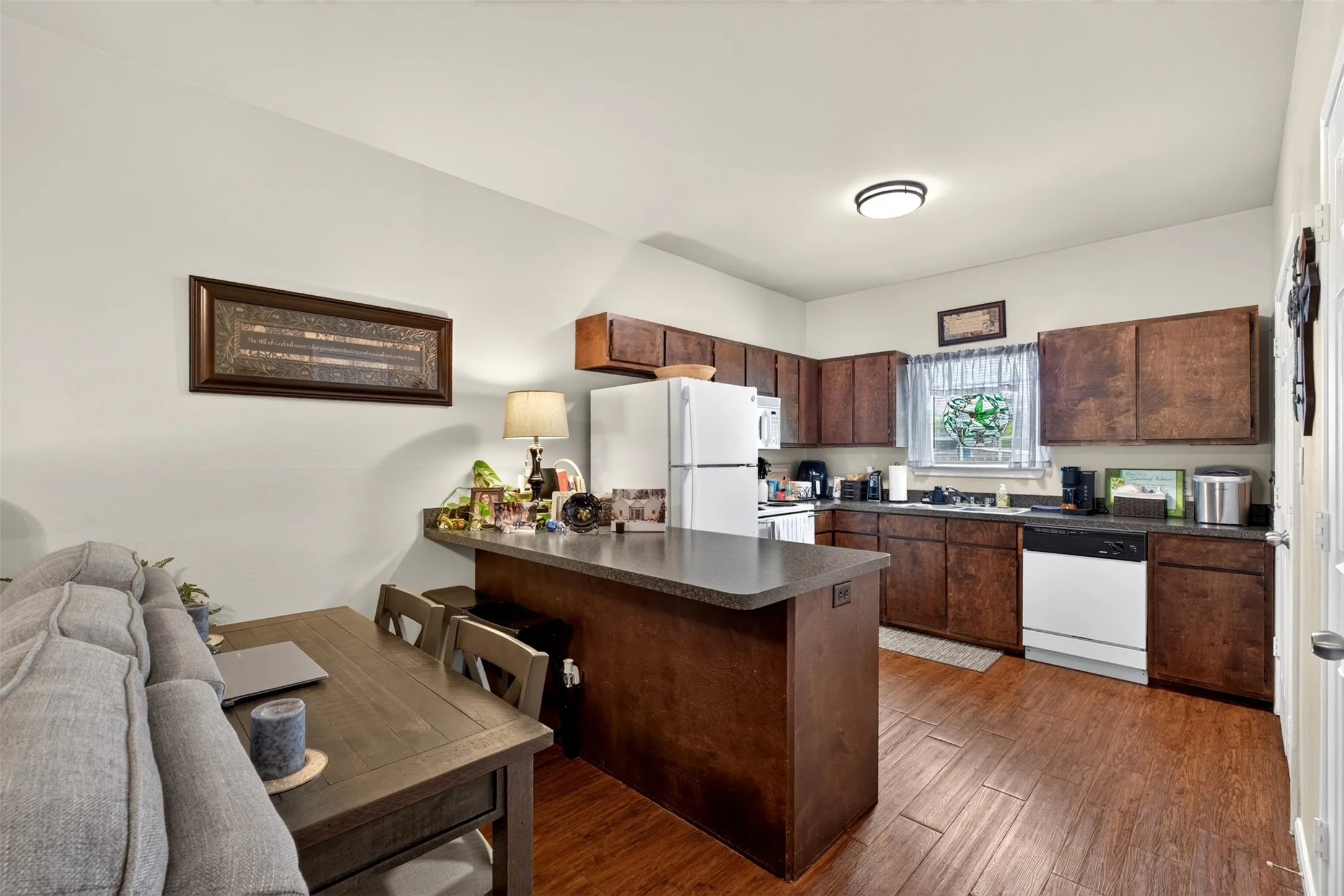 Apartment For Sale in Shelby County , 403 Nacogdoches Street, Center, Texas 75935, 32 Bedroom, 32 Bathroom, Garage spaces, 0 Sqft, built in 2010, mls#21373678, Real Estate Agent in Center, Homes For Sale in Shelby county, Homes For Sale in Center, Realtor in Center Texas, Real Estate Brokerage Independent Realty Texas, Luminita Cordes Realtor