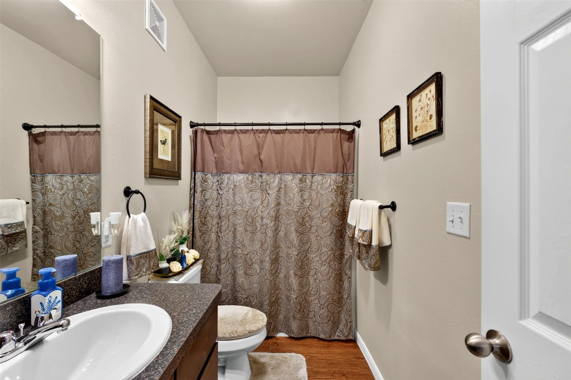 Apartment For Sale in Shelby County , 403 Nacogdoches Street, Center, Texas 75935, 32 Bedroom, 32 Bathroom, Garage spaces, 0 Sqft, built in 2010, mls#21373678, Real Estate Agent in Center, Homes For Sale in Shelby county, Homes For Sale in Center, Realtor in Center Texas, Real Estate Brokerage Independent Realty Texas, Luminita Cordes Realtor