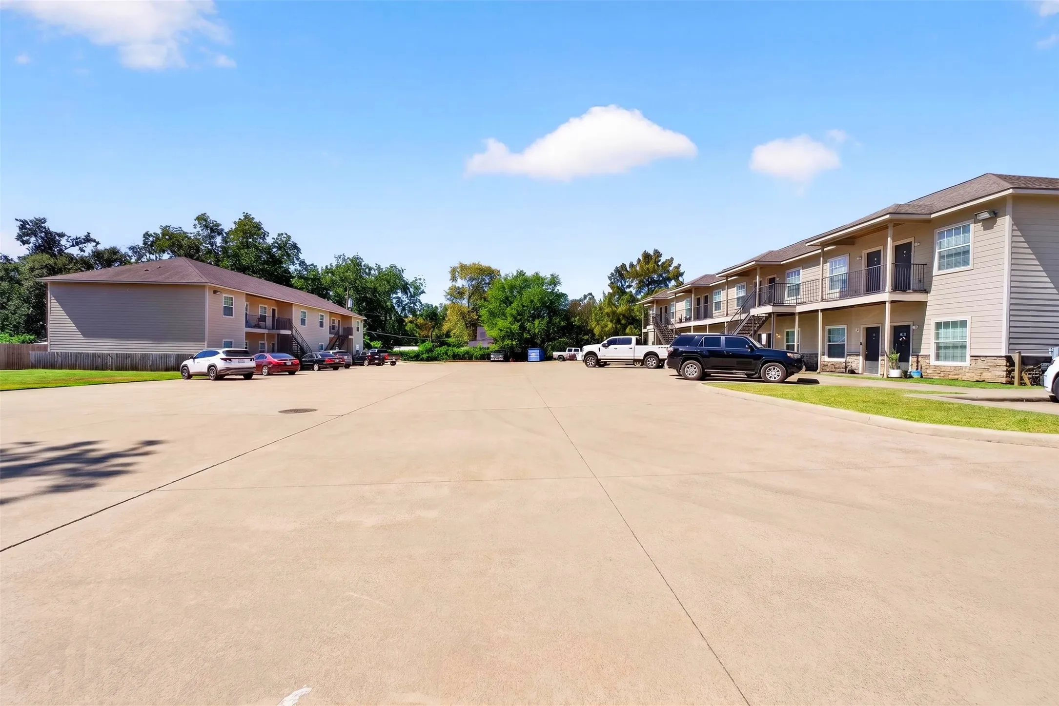 Apartment For Sale in Shelby County , 403 Nacogdoches Street, Center, Texas 75935, 32 Bedroom, 32 Bathroom, Garage spaces, 0 Sqft, built in 2010, mls#21373678, Real Estate Agent in Center, Homes For Sale in Shelby county, Homes For Sale in Center, Realtor in Center Texas, Real Estate Brokerage Independent Realty Texas, Luminita Cordes Realtor