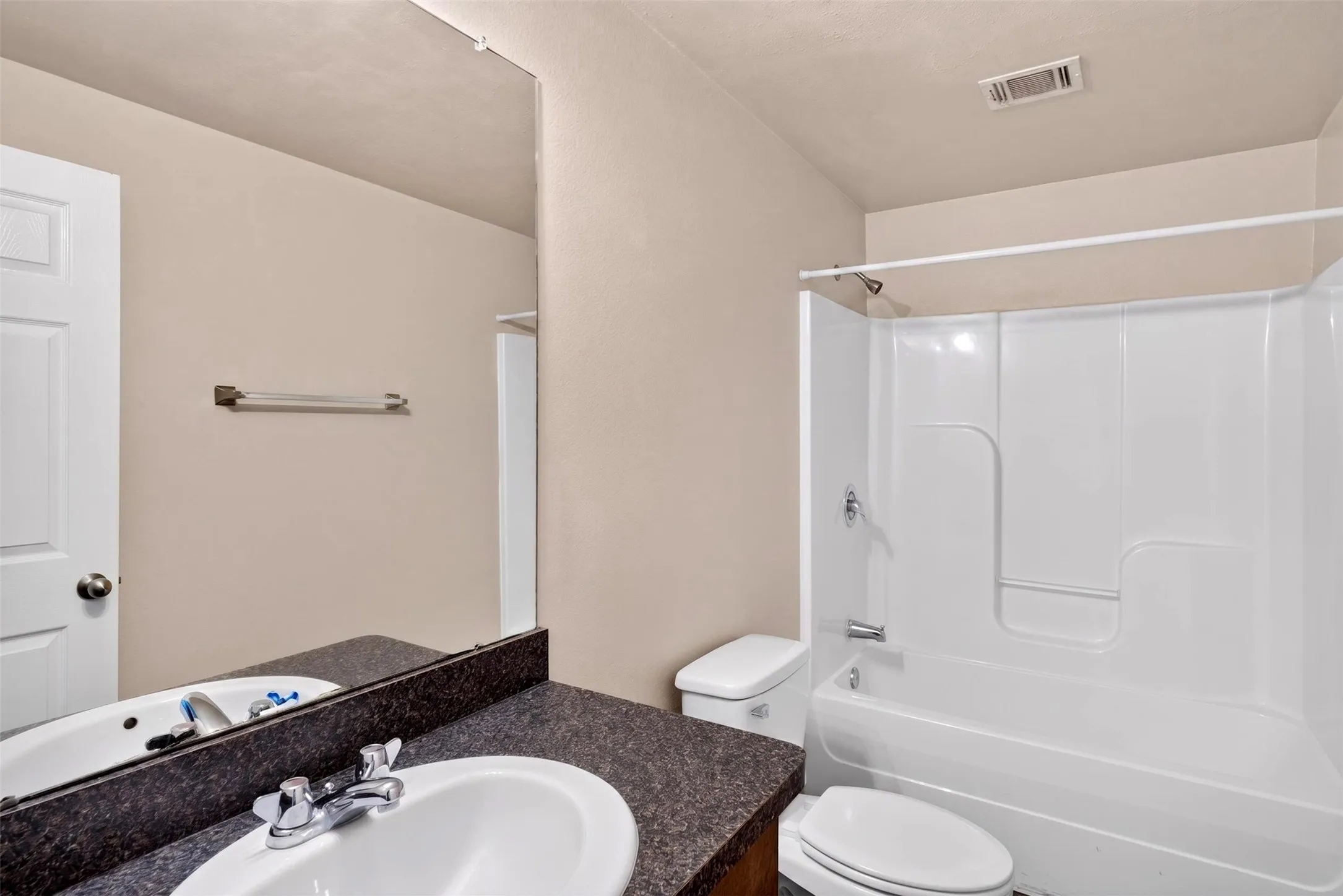 Apartment For Sale in Shelby County , 403 Nacogdoches Street, Center, Texas 75935, 32 Bedroom, 32 Bathroom, Garage spaces, 0 Sqft, built in 2010, mls#21373678, Real Estate Agent in Center, Homes For Sale in Shelby county, Homes For Sale in Center, Realtor in Center Texas, Real Estate Brokerage Independent Realty Texas, Luminita Cordes Realtor