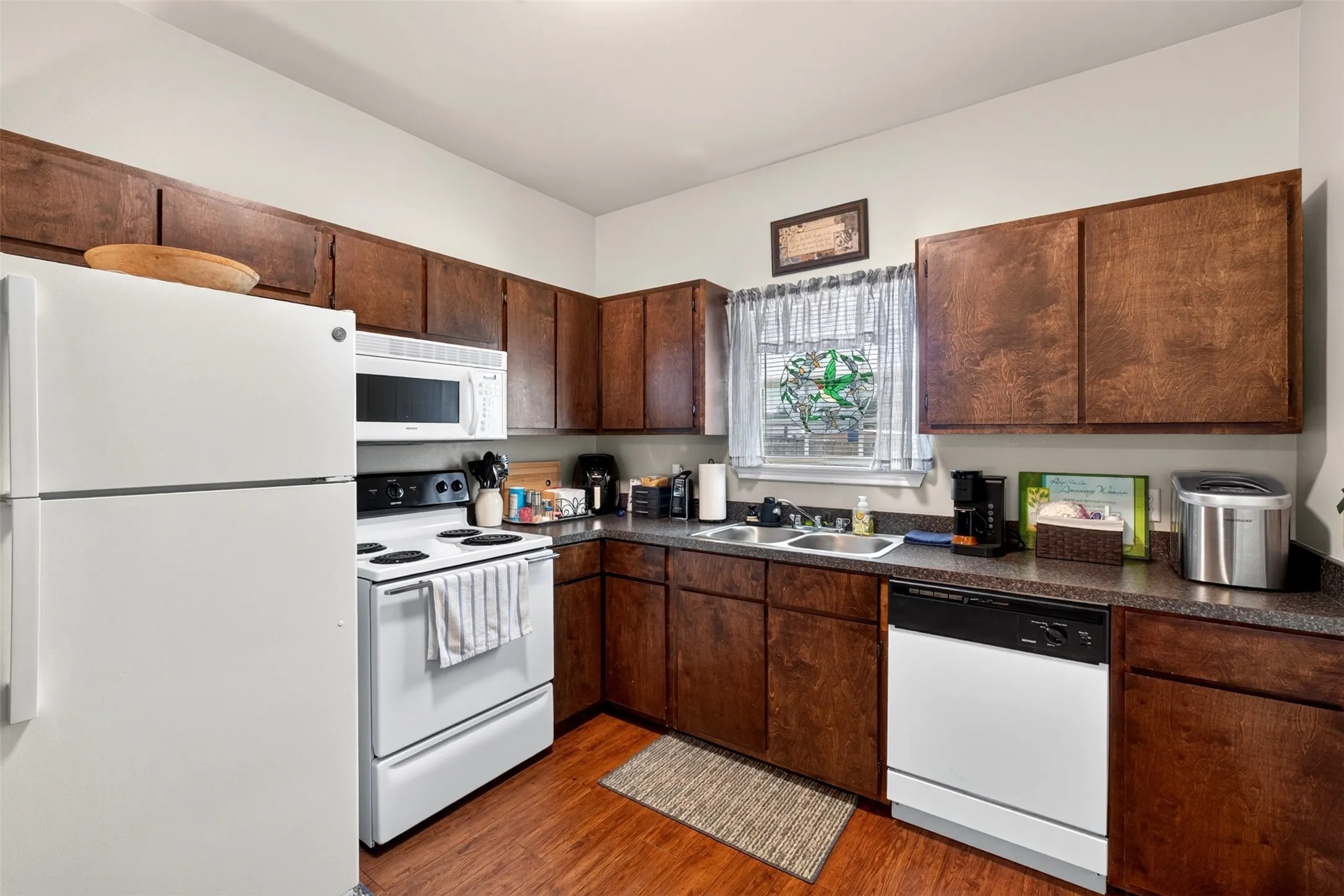 Apartment For Sale in Shelby County , 403 Nacogdoches Street, Center, Texas 75935, 32 Bedroom, 32 Bathroom, Garage spaces, 0 Sqft, built in 2010, mls#21373678, Real Estate Agent in Center, Homes For Sale in Shelby county, Homes For Sale in Center, Realtor in Center Texas, Real Estate Brokerage Independent Realty Texas, Luminita Cordes Realtor
