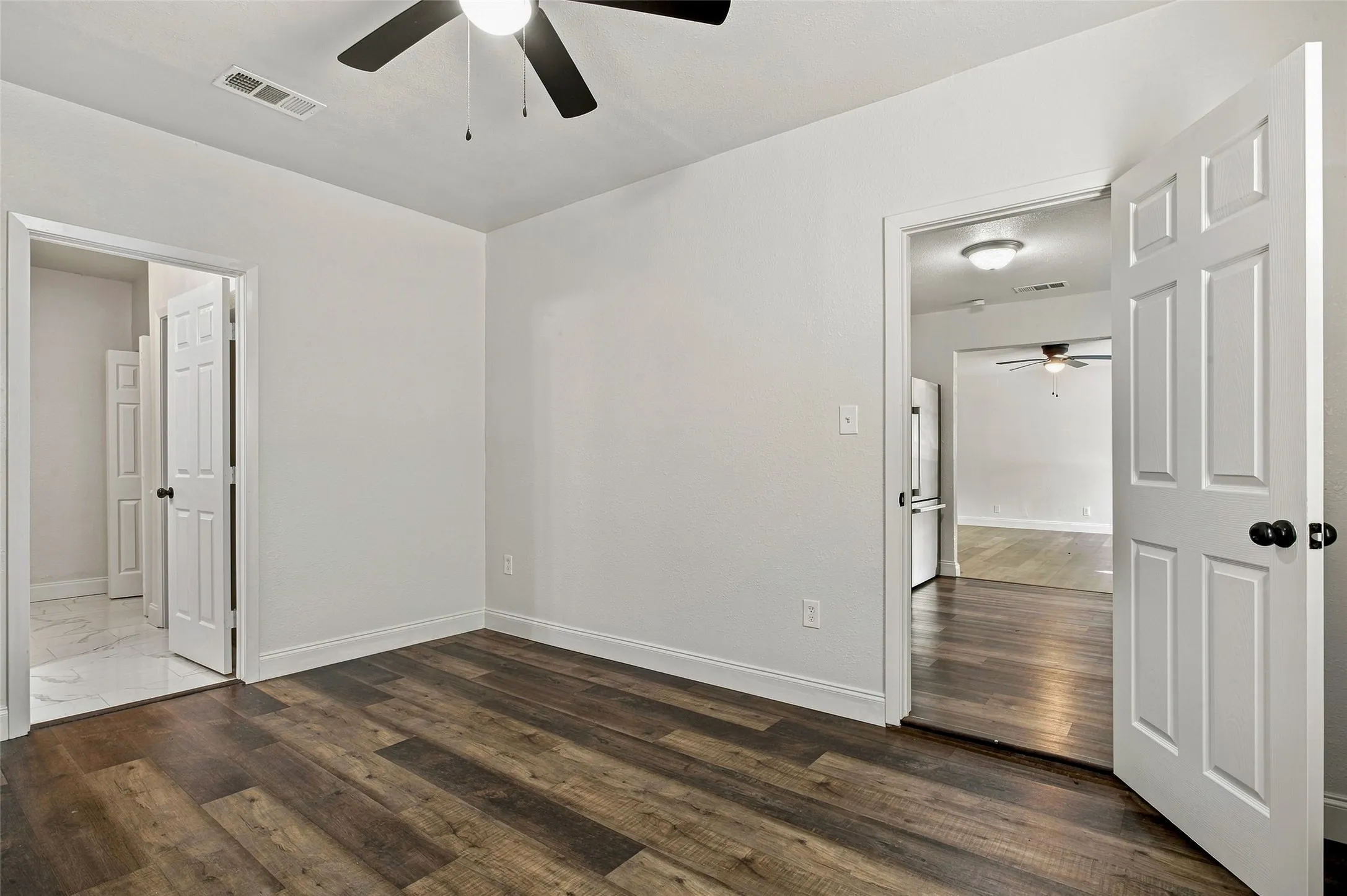 Single Family Residence For Rent in Tarrant County , 4363 Lisbon Street, Fort Worth, Texas 76107, 3 Bedroom, 2 Bathroom, Garage spaces, 1,423 Sqft, built in 1949, mls#21373724, Real Estate Agent in Fort Worth, Homes For Rent in Tarrant county, Homes For Rent in Fort Worth, Realtor in Fort Worth Texas, Real Estate Brokerage Independent Realty Texas, Luminita Cordes Realtor