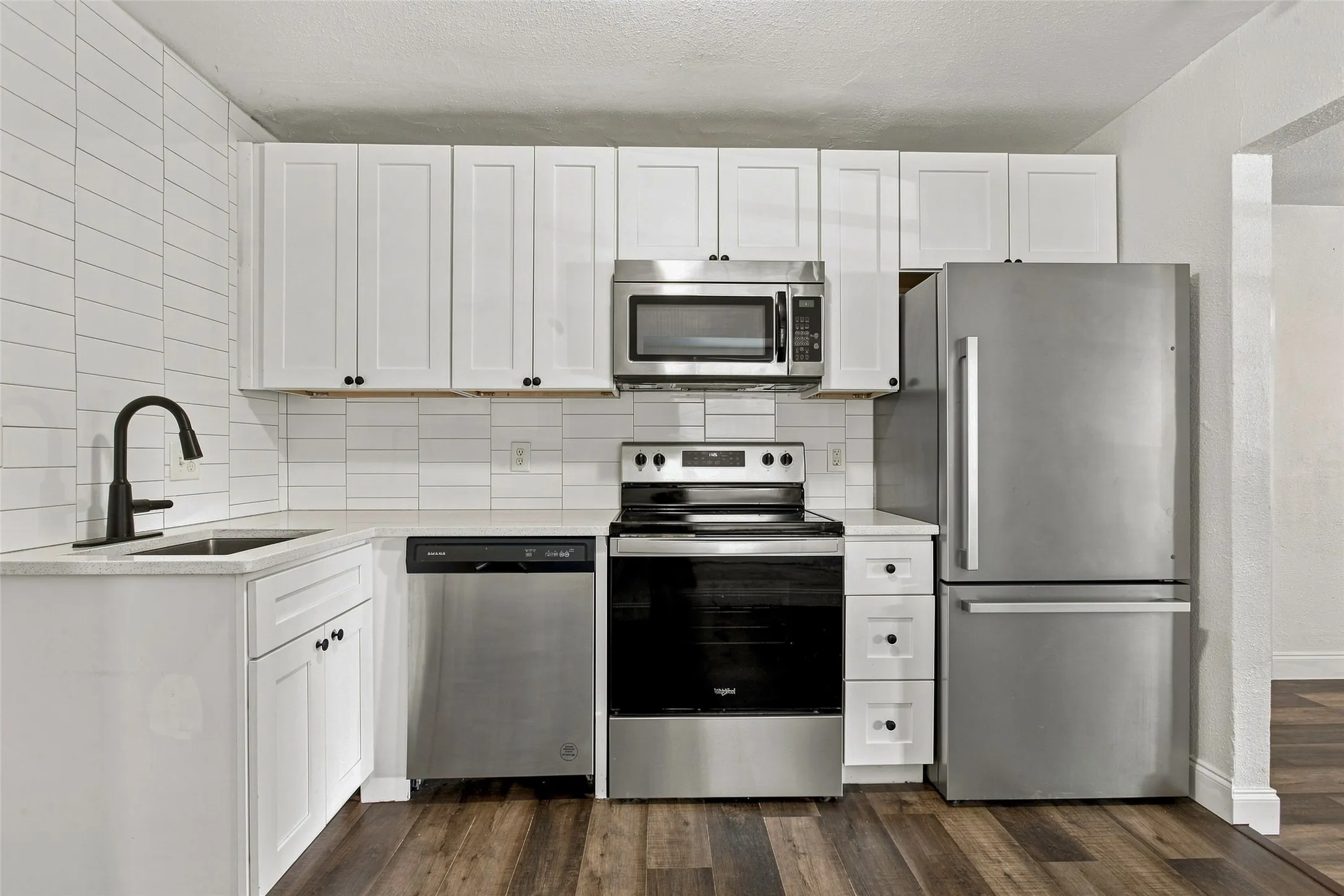 Single Family Residence For Rent in Tarrant County , 4363 Lisbon Street, Fort Worth, Texas 76107, 3 Bedroom, 2 Bathroom, Garage spaces, 1,423 Sqft, built in 1949, mls#21373724, Real Estate Agent in Fort Worth, Homes For Rent in Tarrant county, Homes For Rent in Fort Worth, Realtor in Fort Worth Texas, Real Estate Brokerage Independent Realty Texas, Luminita Cordes Realtor