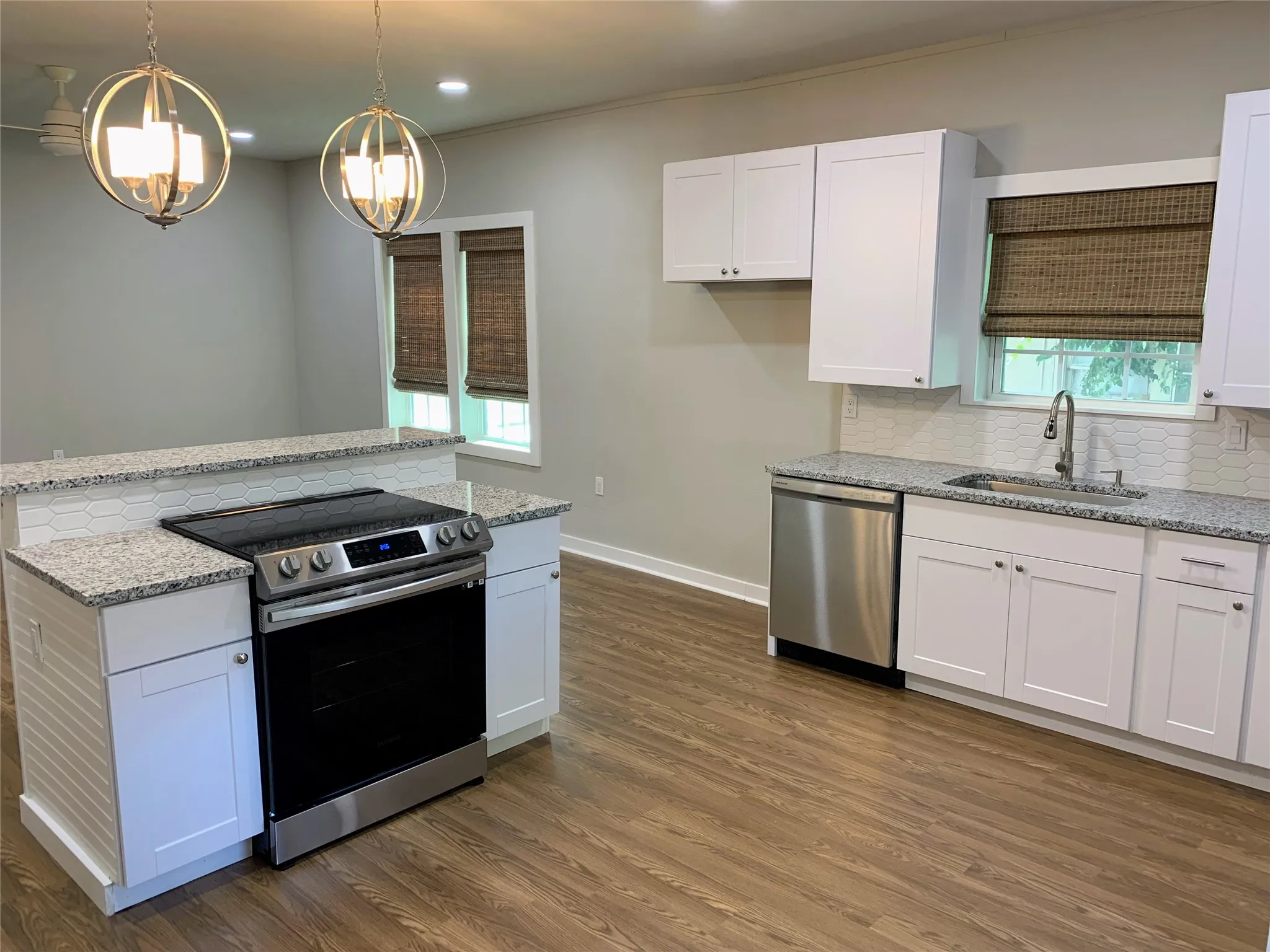 Single Family Residence For Rent in Hunt County , 1700 Oneal Street, Greenville, Texas 75401, 3 Bedroom, 2 Bathroom, Garage spaces, 1,754 Sqft, built in 1910, mls#21373233, Real Estate Agent in Greenville, Homes For Rent in Hunt county, Homes For Rent in Greenville, Realtor in Greenville Texas, Real Estate Brokerage Independent Realty Texas, Luminita Cordes Realtor
