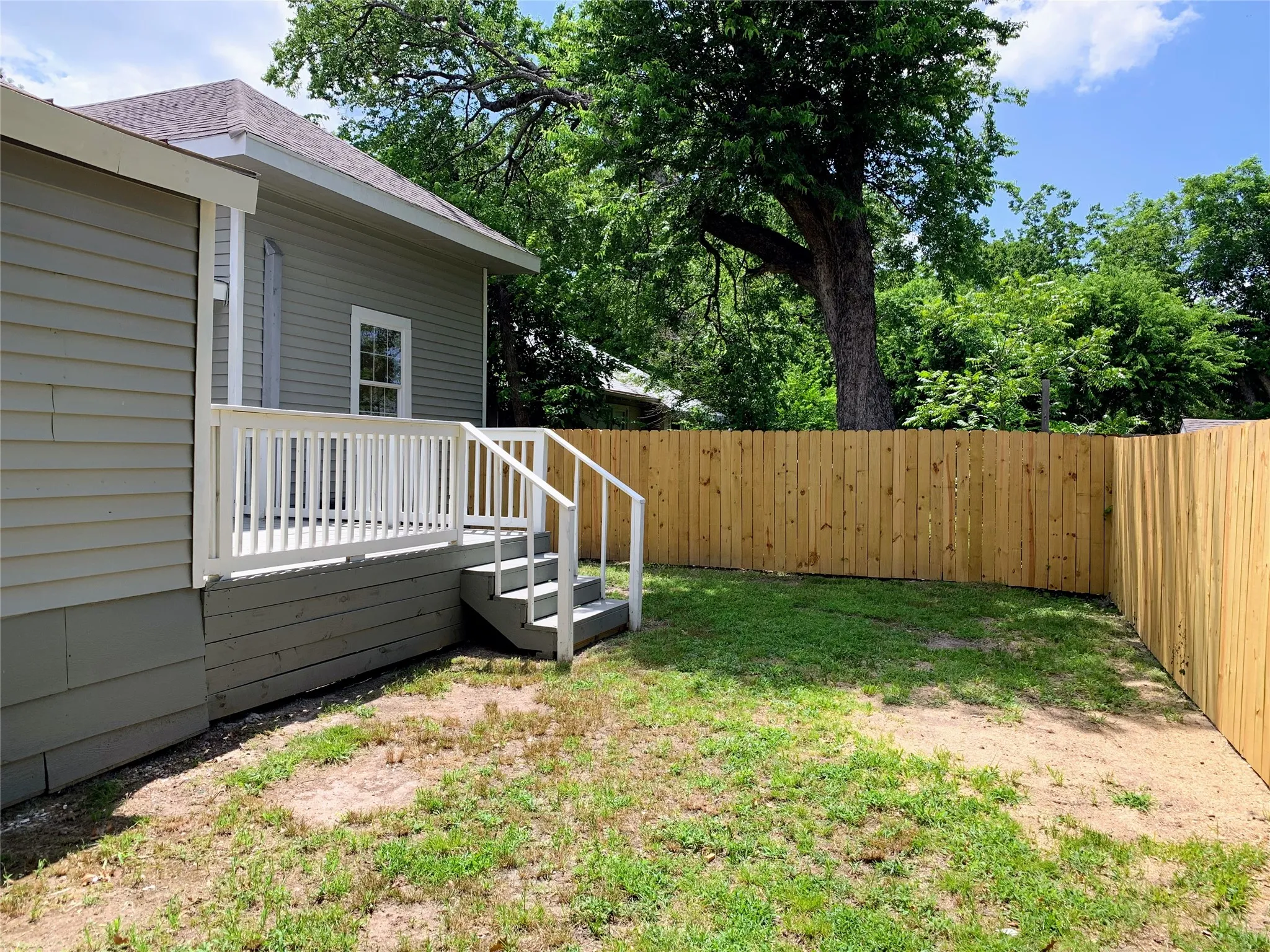 Single Family Residence For Rent in Hunt County , 1700 Oneal Street, Greenville, Texas 75401, 3 Bedroom, 2 Bathroom, Garage spaces, 1,754 Sqft, built in 1910, mls#21373233, Real Estate Agent in Greenville, Homes For Rent in Hunt county, Homes For Rent in Greenville, Realtor in Greenville Texas, Real Estate Brokerage Independent Realty Texas, Luminita Cordes Realtor