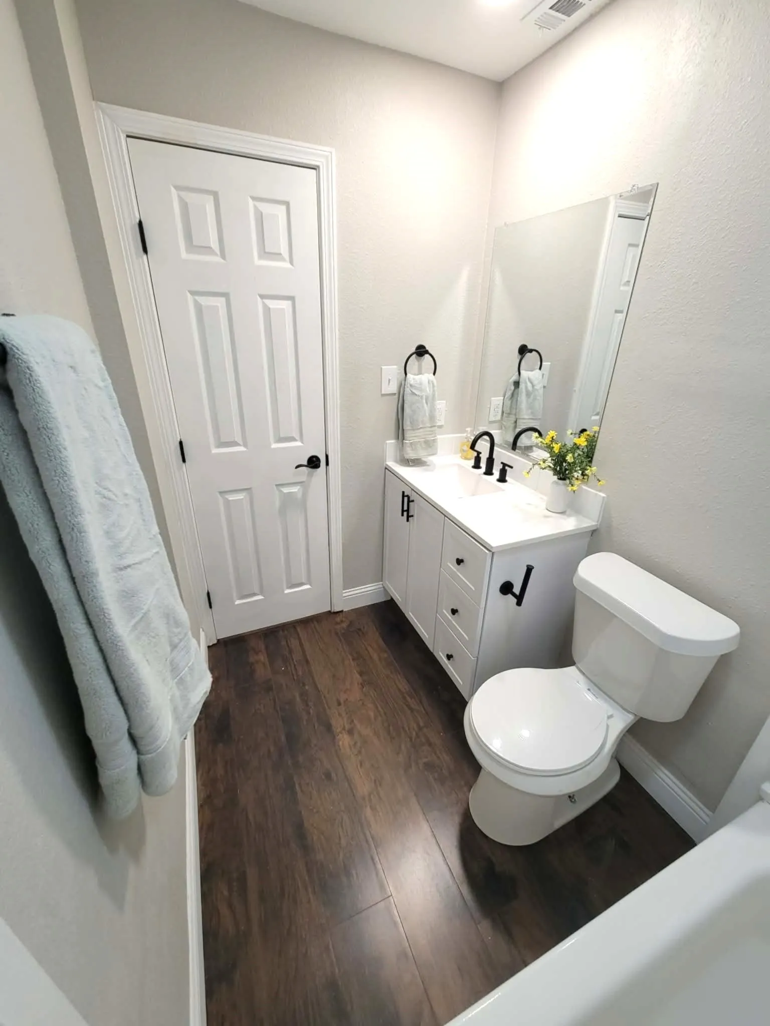Single Family Residence For Sale in Henderson County , 103 W Cayuga Drive, Athens, Texas 75751, 4 Bedroom, 3 Bathroom, Garage spaces, 1,836 Sqft, built in 1951, mls#21371957, Real Estate Agent in Athens, Homes For Sale in Henderson county, Homes For Sale in Athens, Realtor in Athens Texas, Real Estate Brokerage Independent Realty Texas, Luminita Cordes Realtor