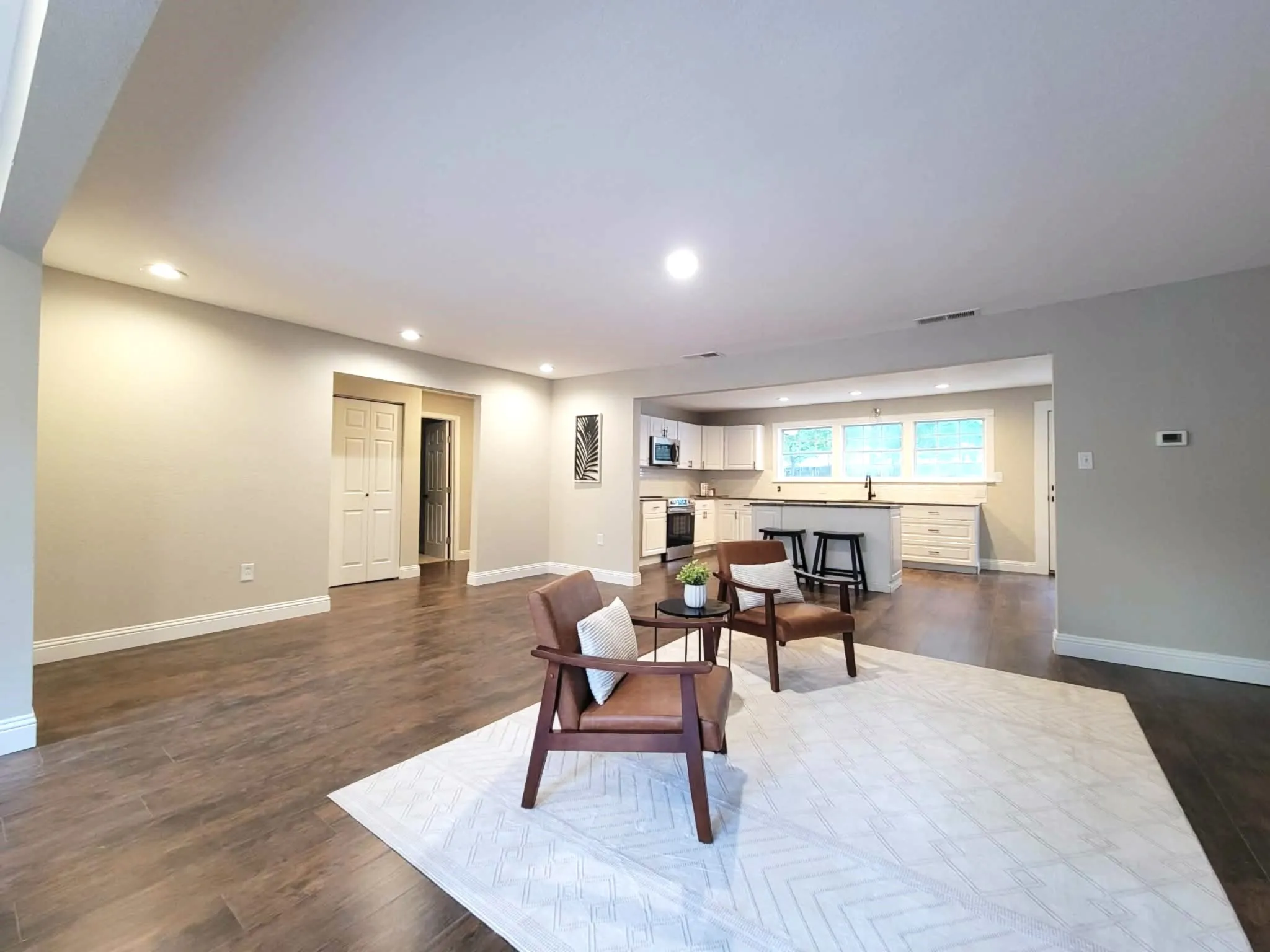 Single Family Residence For Sale in Henderson County , 103 W Cayuga Drive, Athens, Texas 75751, 4 Bedroom, 3 Bathroom, Garage spaces, 1,836 Sqft, built in 1951, mls#21371957, Real Estate Agent in Athens, Homes For Sale in Henderson county, Homes For Sale in Athens, Realtor in Athens Texas, Real Estate Brokerage Independent Realty Texas, Luminita Cordes Realtor