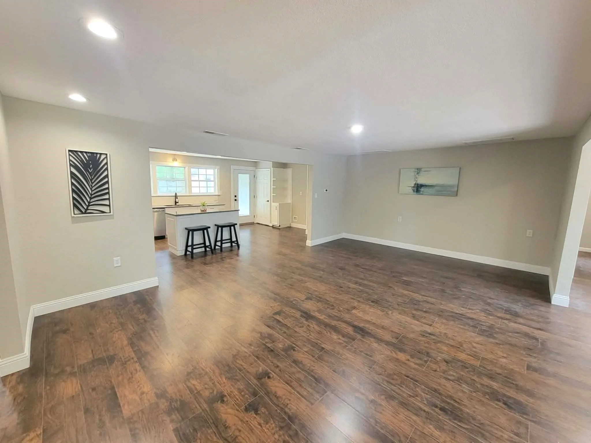 Single Family Residence For Sale in Henderson County , 103 W Cayuga Drive, Athens, Texas 75751, 4 Bedroom, 3 Bathroom, Garage spaces, 1,836 Sqft, built in 1951, mls#21371957, Real Estate Agent in Athens, Homes For Sale in Henderson county, Homes For Sale in Athens, Realtor in Athens Texas, Real Estate Brokerage Independent Realty Texas, Luminita Cordes Realtor