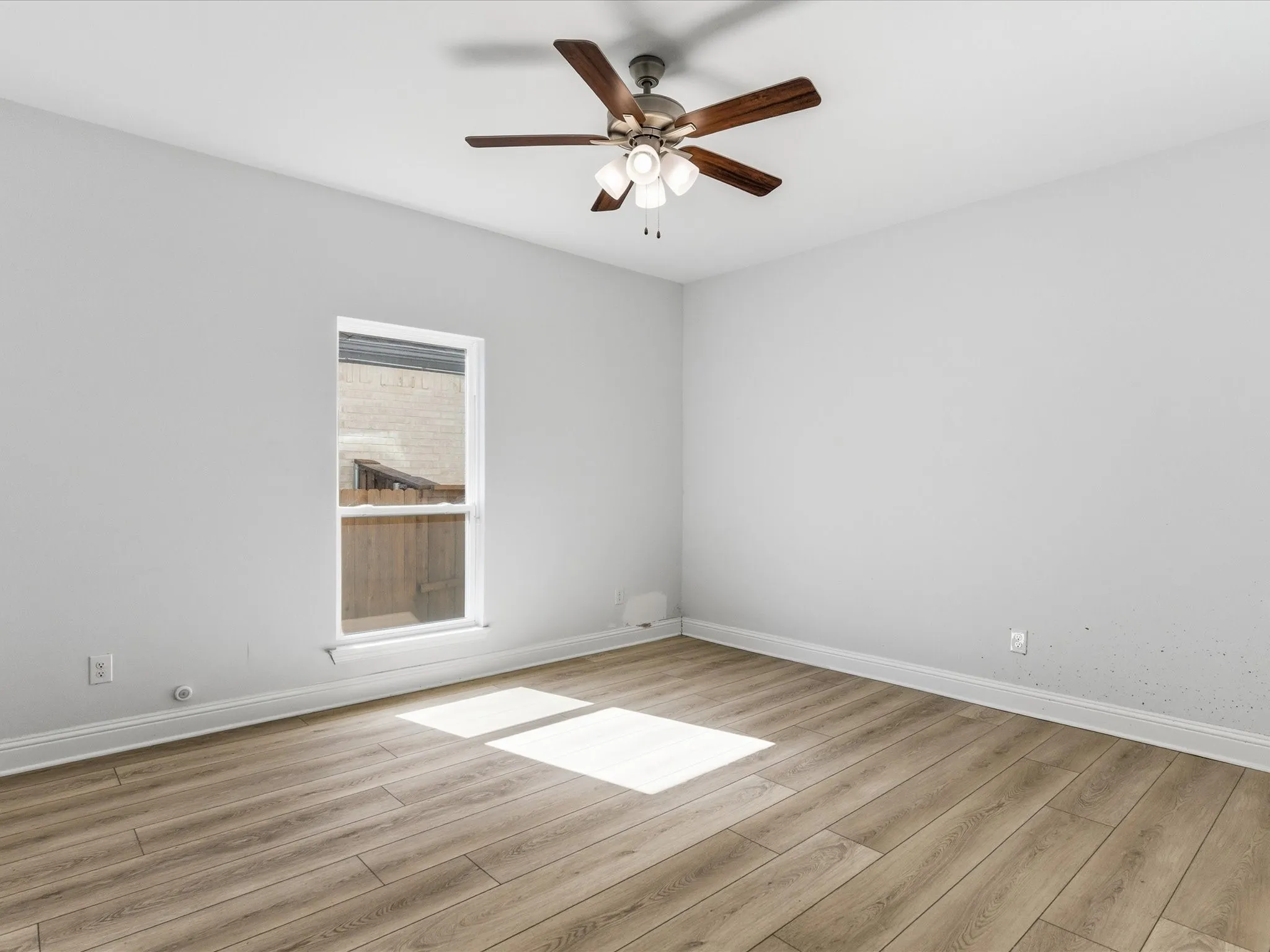 Single Family Residence For Sale in Collin County , 213 Winding Creek Lane, Anna, Texas 75409, 6 Bedroom, 4 Bathroom, 2 Garage spaces, 4,439 Sqft, built in 2022, mls#21373741, Real Estate Agent in Anna, Homes For Sale in Collin county, Homes For Sale in Anna, Realtor in Anna Texas, Real Estate Brokerage Independent Realty Texas, Luminita Cordes Realtor