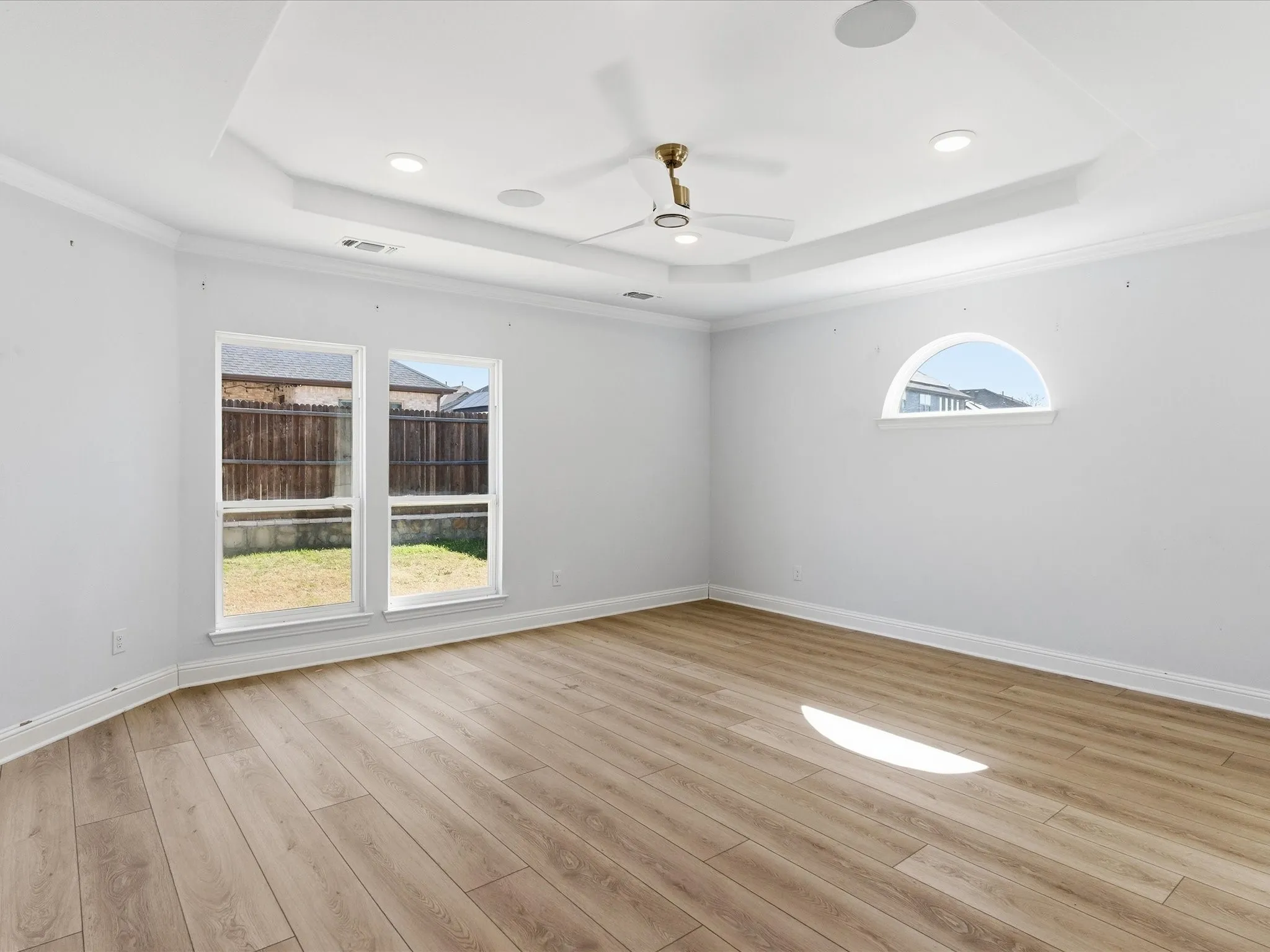 Single Family Residence For Sale in Collin County , 213 Winding Creek Lane, Anna, Texas 75409, 6 Bedroom, 4 Bathroom, 2 Garage spaces, 4,439 Sqft, built in 2022, mls#21373741, Real Estate Agent in Anna, Homes For Sale in Collin county, Homes For Sale in Anna, Realtor in Anna Texas, Real Estate Brokerage Independent Realty Texas, Luminita Cordes Realtor