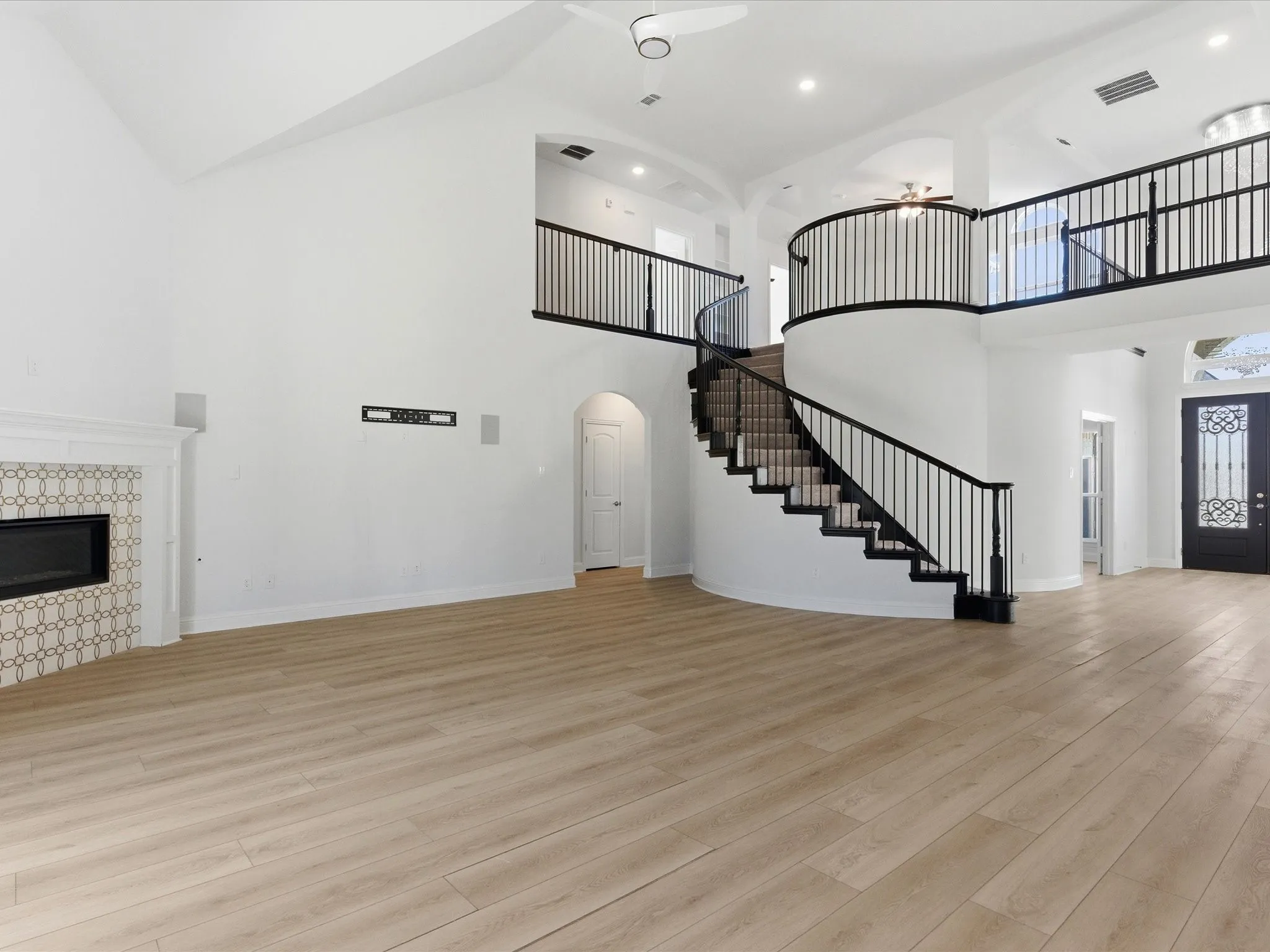 Single Family Residence For Sale in Collin County , 213 Winding Creek Lane, Anna, Texas 75409, 6 Bedroom, 4 Bathroom, 2 Garage spaces, 4,439 Sqft, built in 2022, mls#21373741, Real Estate Agent in Anna, Homes For Sale in Collin county, Homes For Sale in Anna, Realtor in Anna Texas, Real Estate Brokerage Independent Realty Texas, Luminita Cordes Realtor