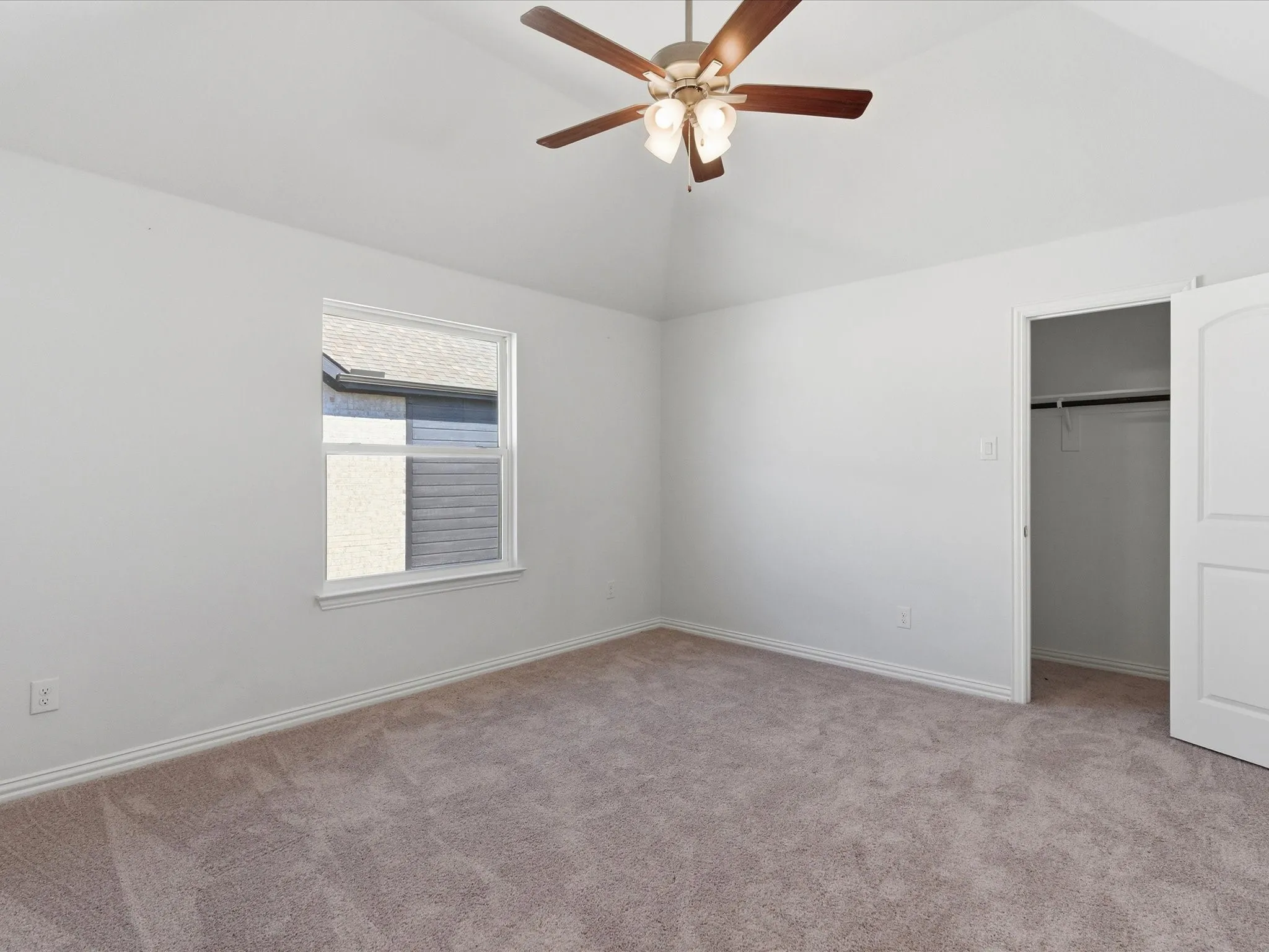 Single Family Residence For Sale in Collin County , 213 Winding Creek Lane, Anna, Texas 75409, 6 Bedroom, 4 Bathroom, 2 Garage spaces, 4,439 Sqft, built in 2022, mls#21373741, Real Estate Agent in Anna, Homes For Sale in Collin county, Homes For Sale in Anna, Realtor in Anna Texas, Real Estate Brokerage Independent Realty Texas, Luminita Cordes Realtor