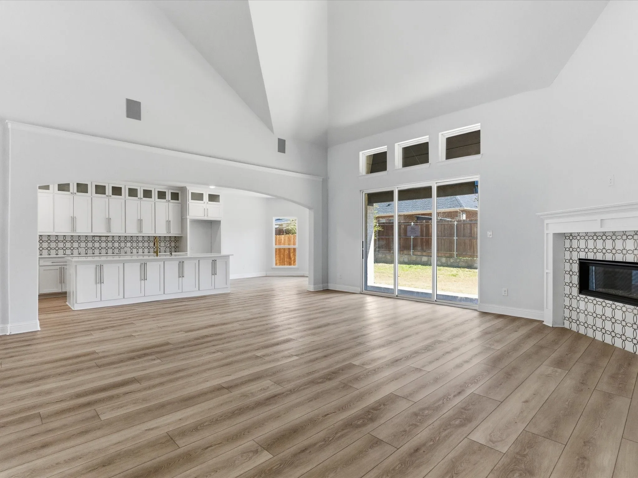 Single Family Residence For Sale in Collin County , 213 Winding Creek Lane, Anna, Texas 75409, 6 Bedroom, 4 Bathroom, 2 Garage spaces, 4,439 Sqft, built in 2022, mls#21373741, Real Estate Agent in Anna, Homes For Sale in Collin county, Homes For Sale in Anna, Realtor in Anna Texas, Real Estate Brokerage Independent Realty Texas, Luminita Cordes Realtor